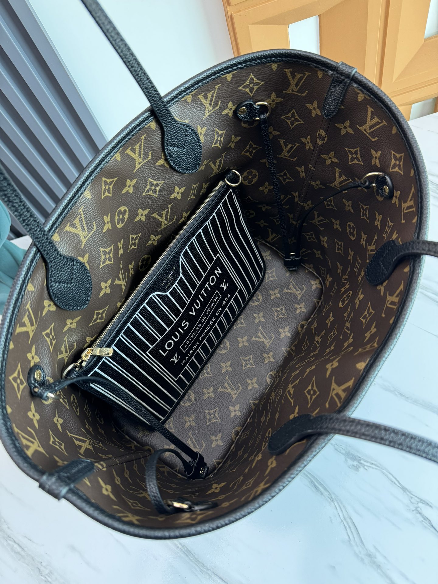 Louis Vuitton Neverfull Inside Out Medium Handbag - Image 6