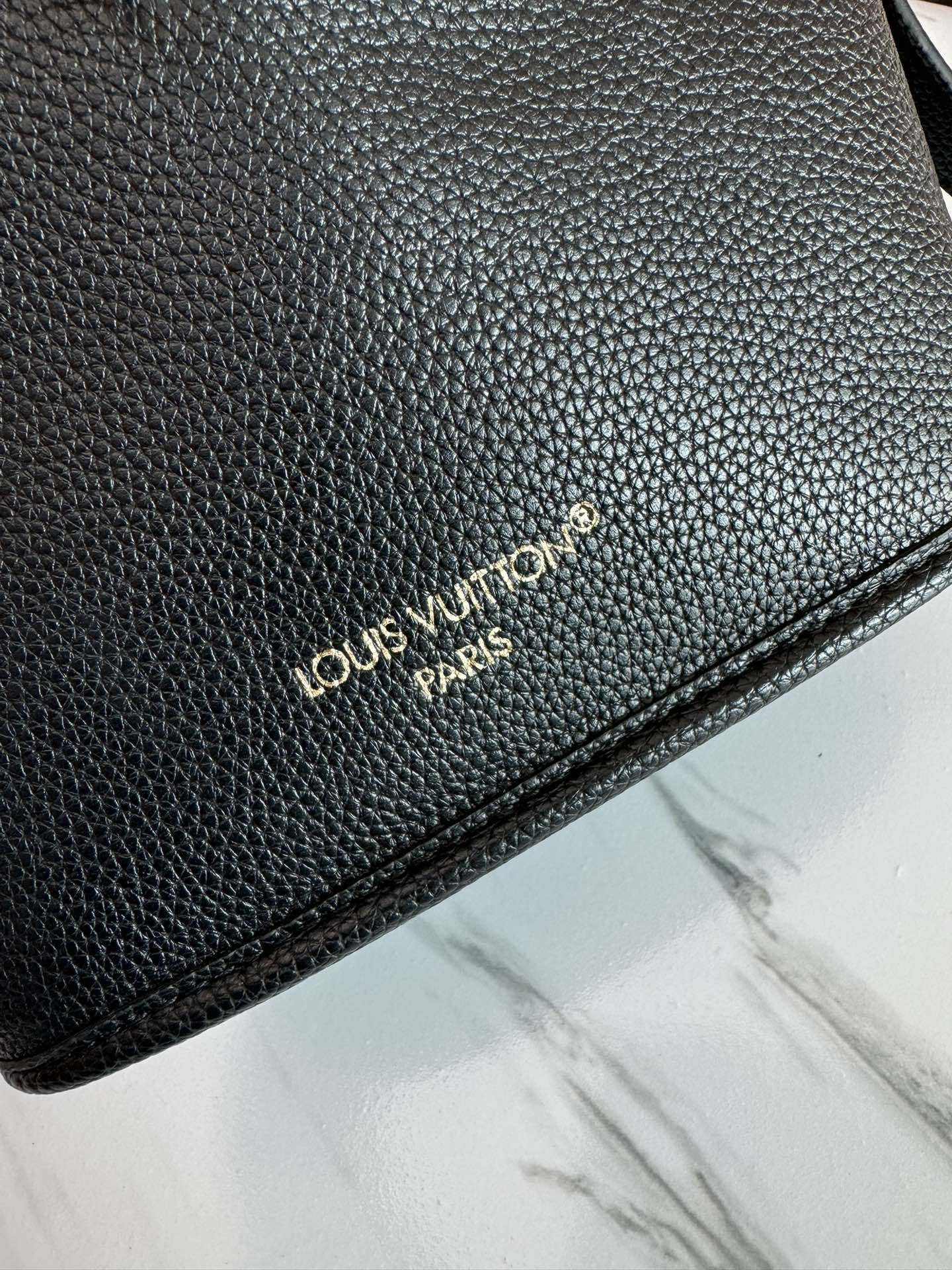 Louis Vuitton Neverfull Bandouliere Inside Out BB - Image 6