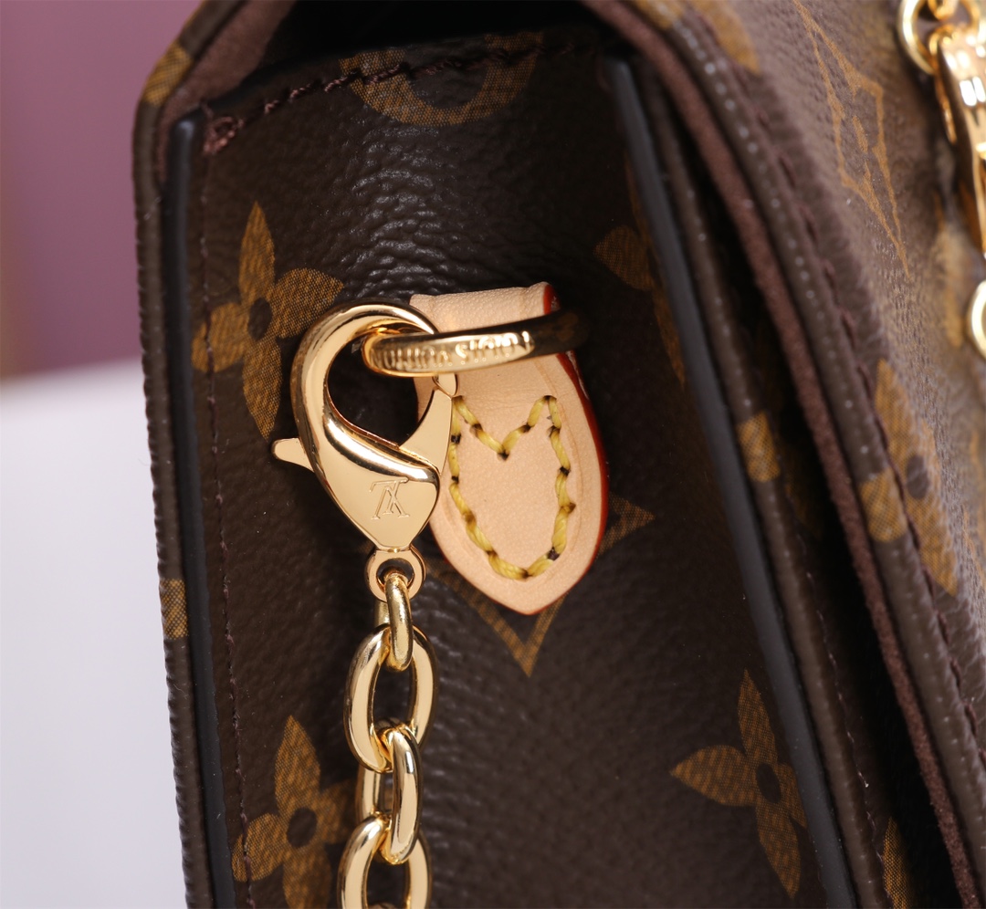 Lily WOC Monogram Canvas Chain Wallet M82509 - Image 6