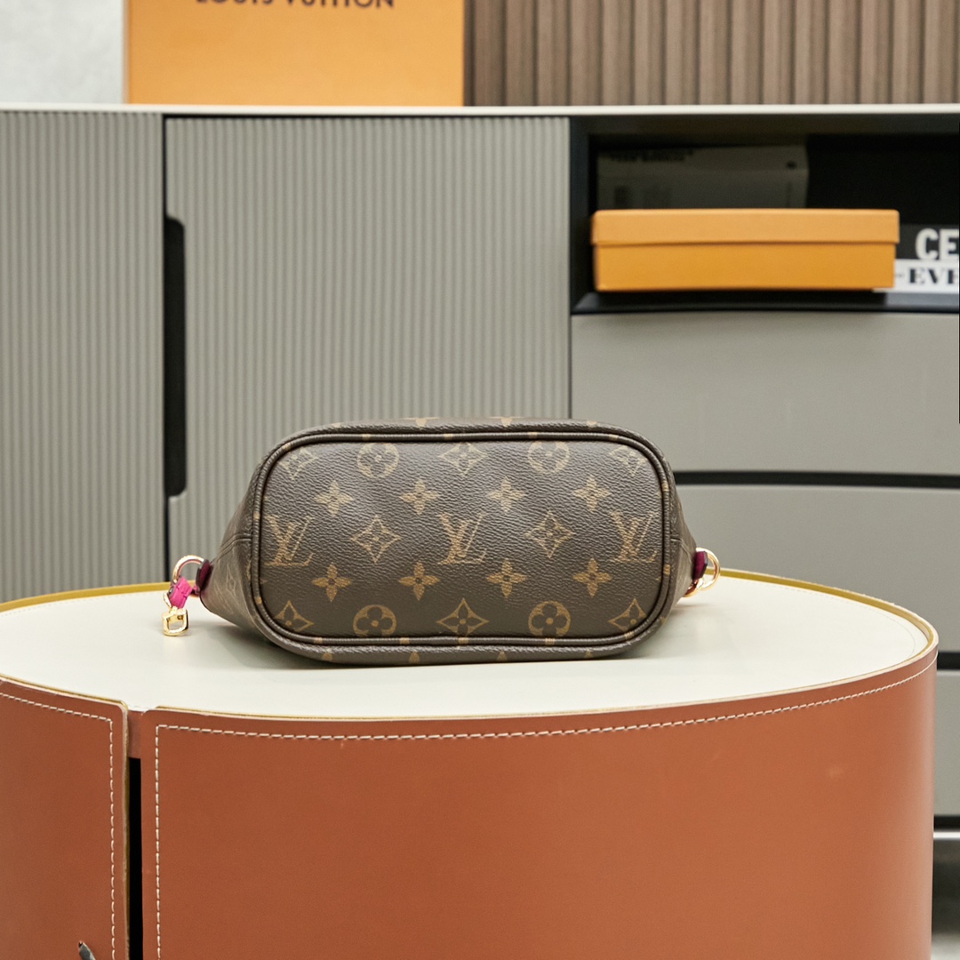 Louis Vuitton Neverfull Bandoulière Inside Out BB Reversible Crossbody Bag - Image 6
