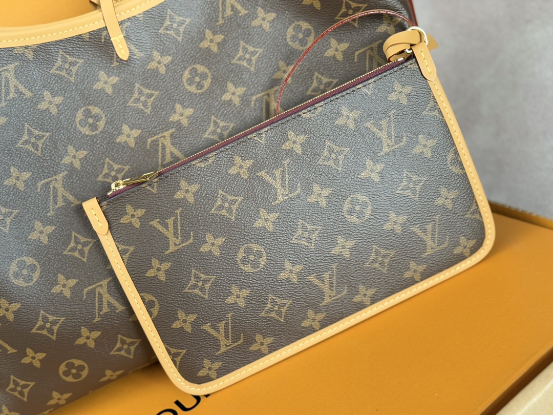Louis Vuitton CarryAll MM Monogram Canvas Shoulder Bag - Image 6