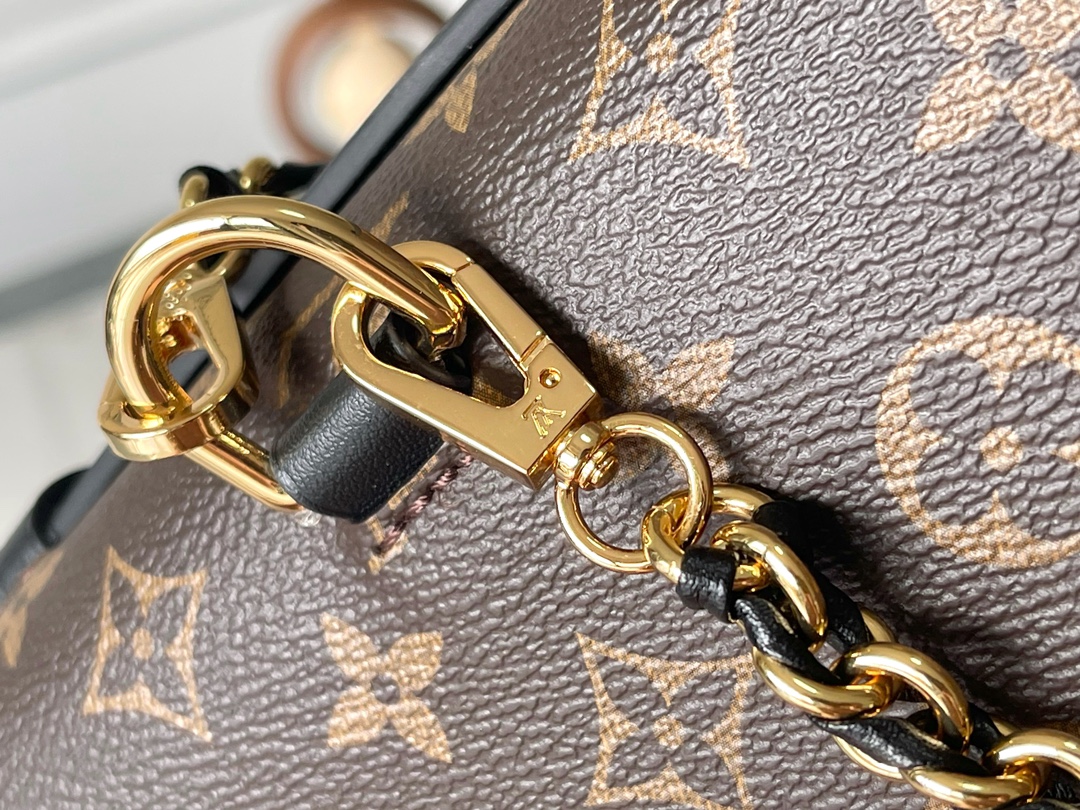 Louis Vuitton Pochette Métis M11941 Crossbody Bag - Image 6