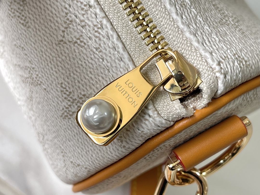 Louis Vuitton Keepall Bandouliere 25 Monogram Surfin Travel Bag - Image 6