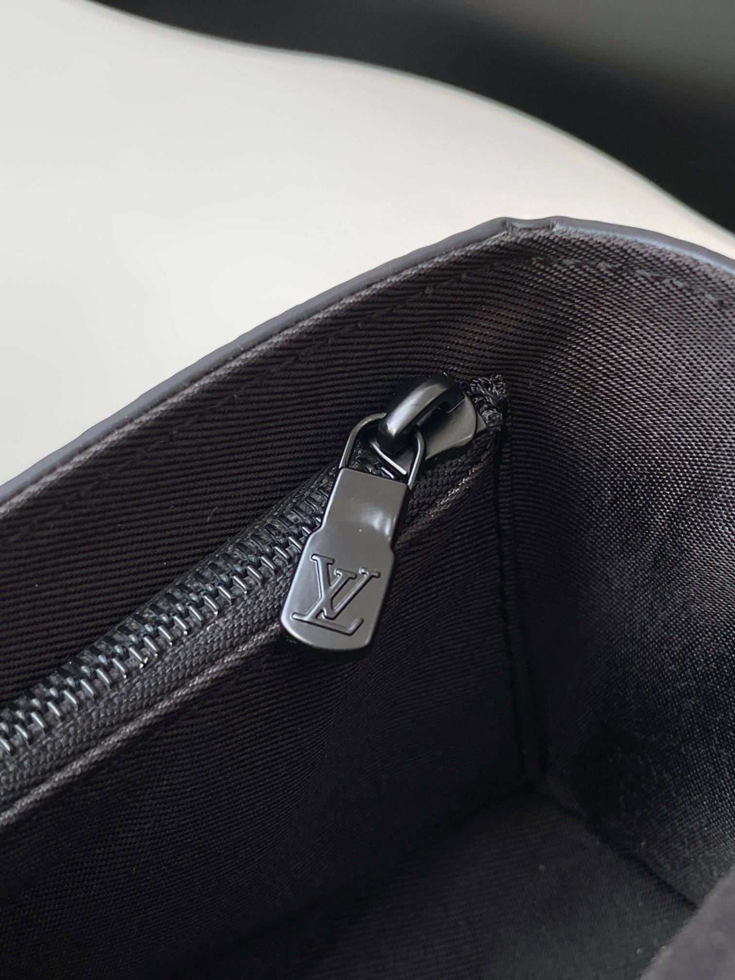 Louis Vuitton Steamer Mini Crossbody Bag M81783 - Image 6