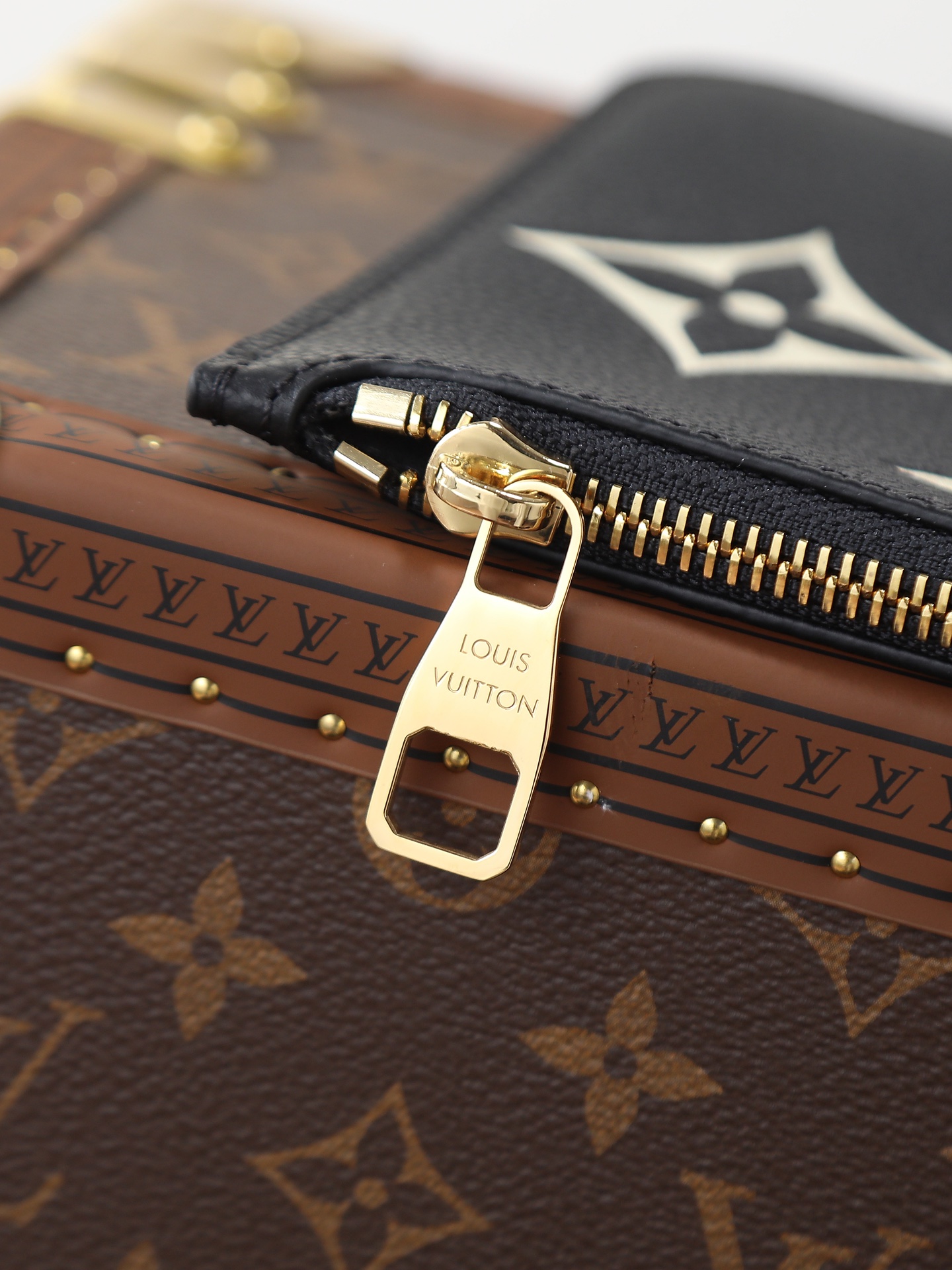 Neverfull MM Monogram Empreinte Leather Tote Bag - Image 6