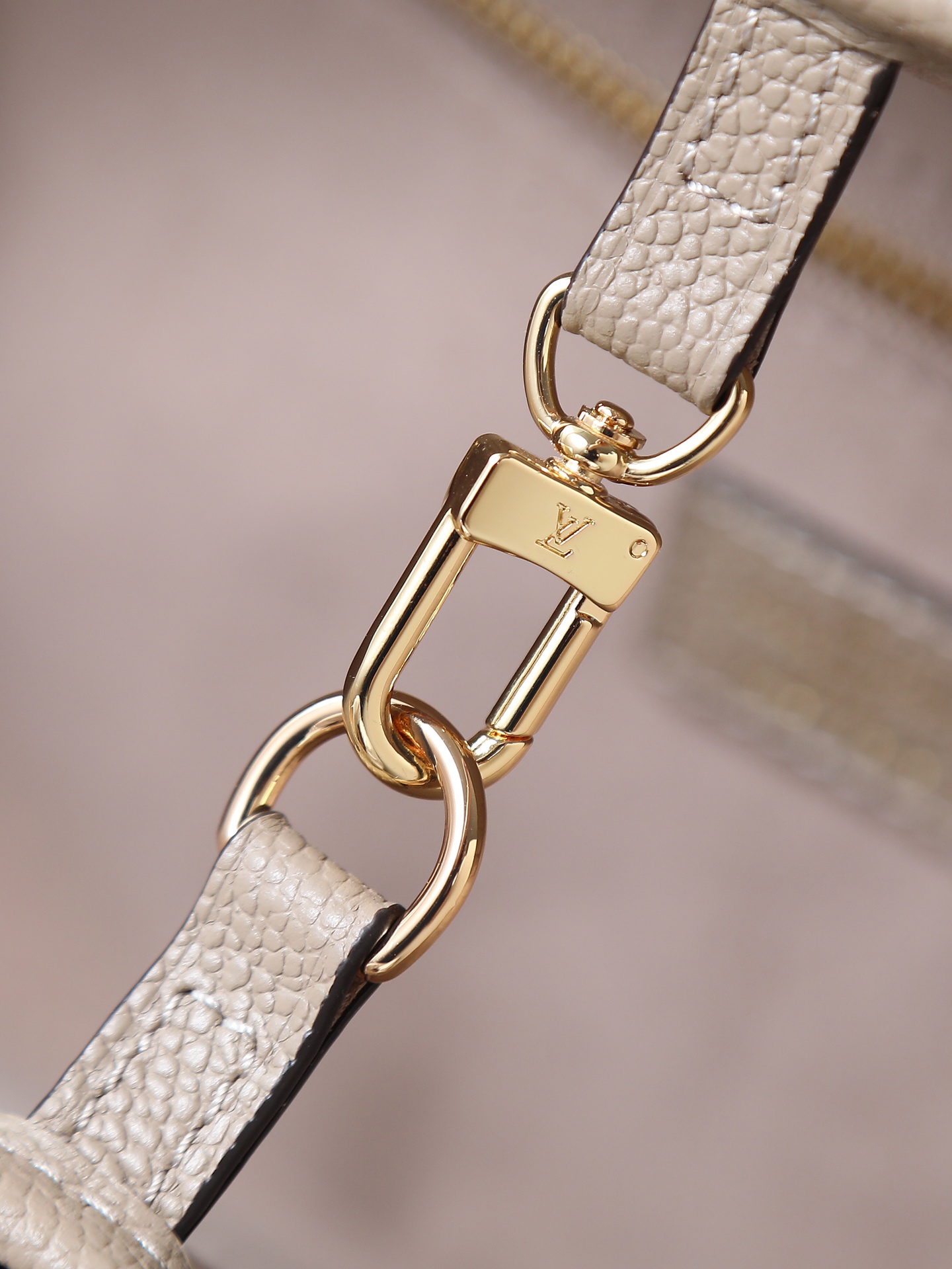 Louis Vuitton Neverfull MM Monogram Empreinte Leather Tote Bag - Image 6