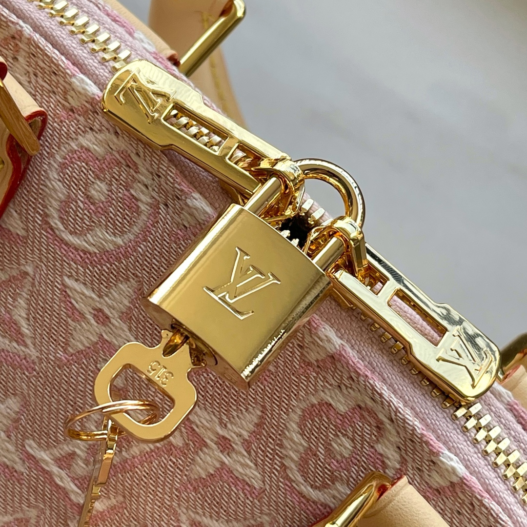 Louis Vuitton Alma BB Handbag in Monogram Emblème Canvas - Image 6