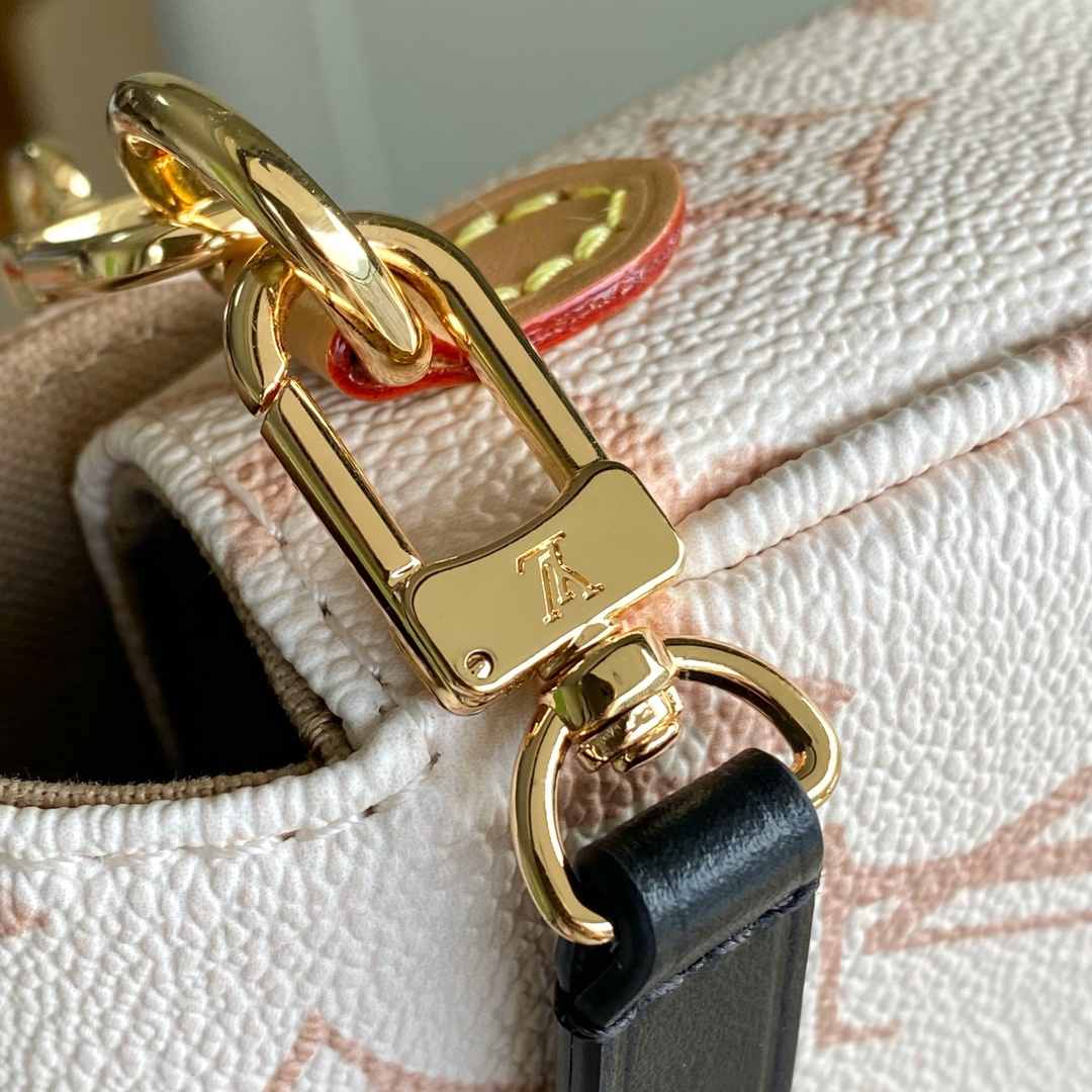 Wallet on Chain Ivy Monogram Canvas Shoulder Bag - Image 6