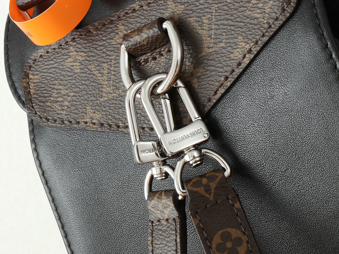 Louis Vuitton Montsouris Small Backpack - Image 6