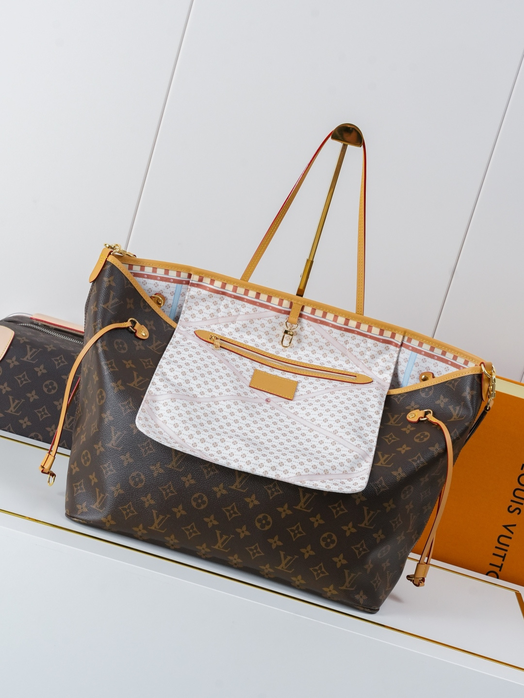Louis Vuitton Neverfull Inside Out Large Tote Bag in Monogram Canvas - Image 6