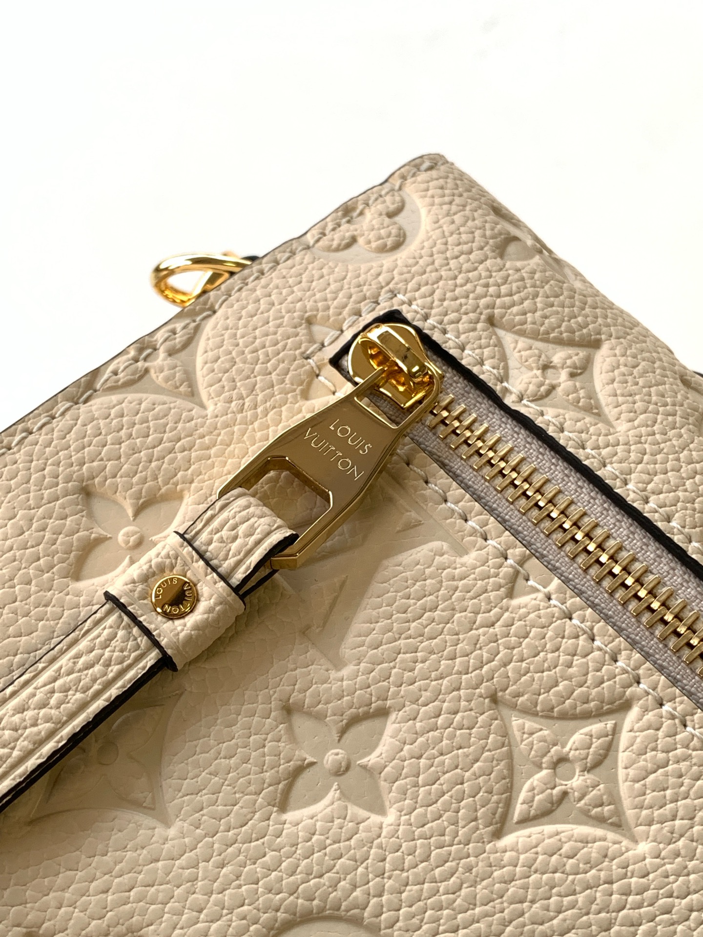 Louis Vuitton Pochette Metis Monogram Empreinte Shoulder Bag - Image 6