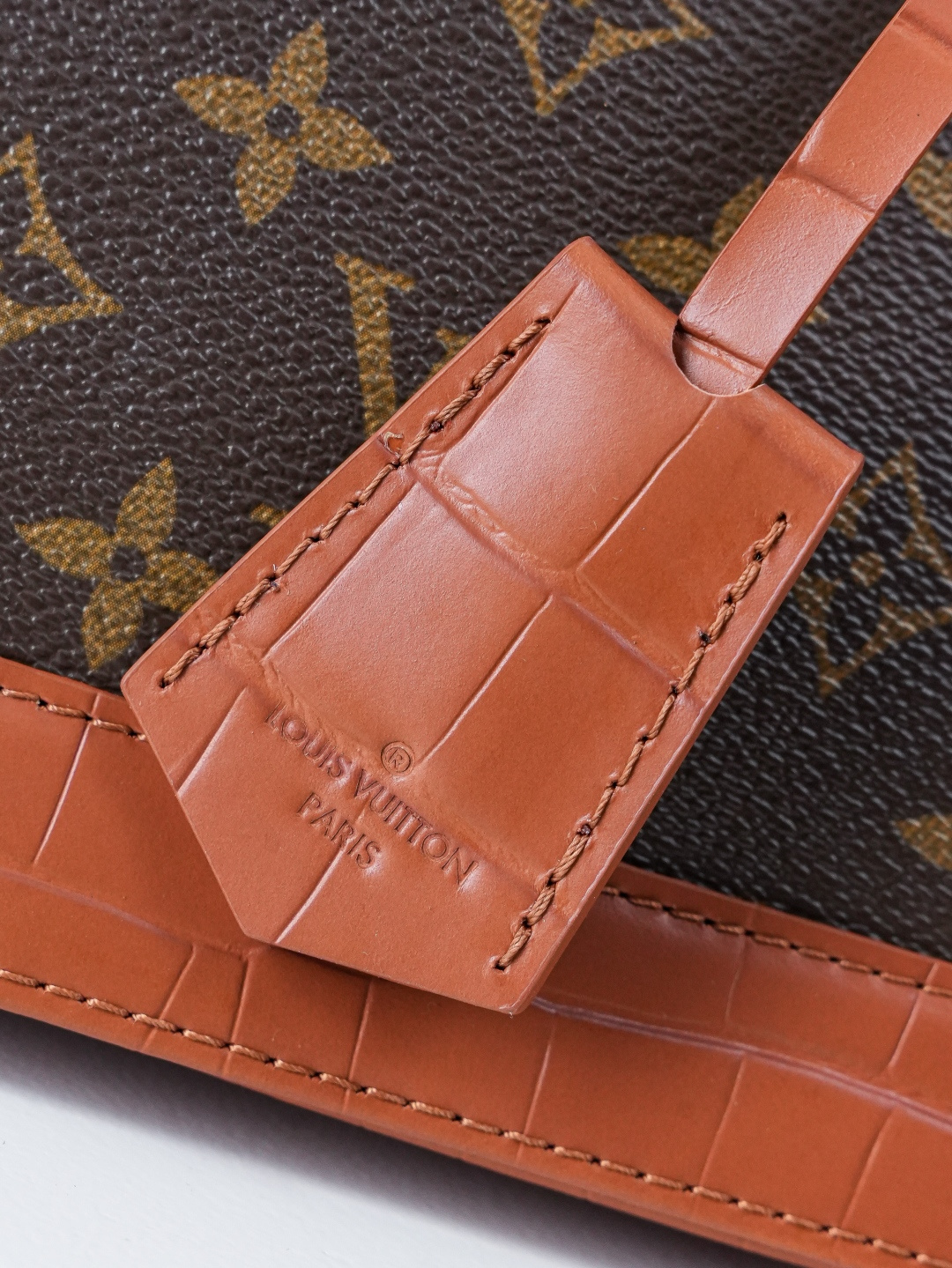 Louis Vuitton Alma BB Monogram Handbag - Image 6