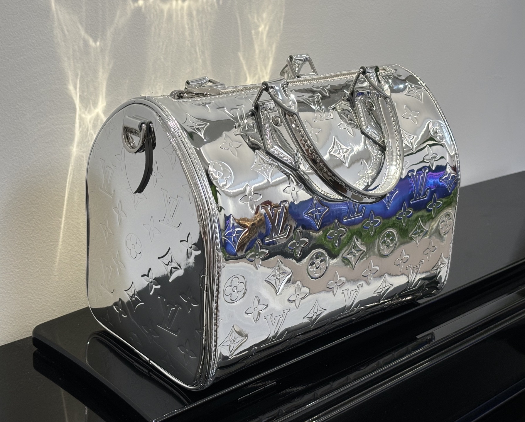 Louis Vuitton Speedy Bandouliere 25 Silver Monogram Mirror Bag - Image 6