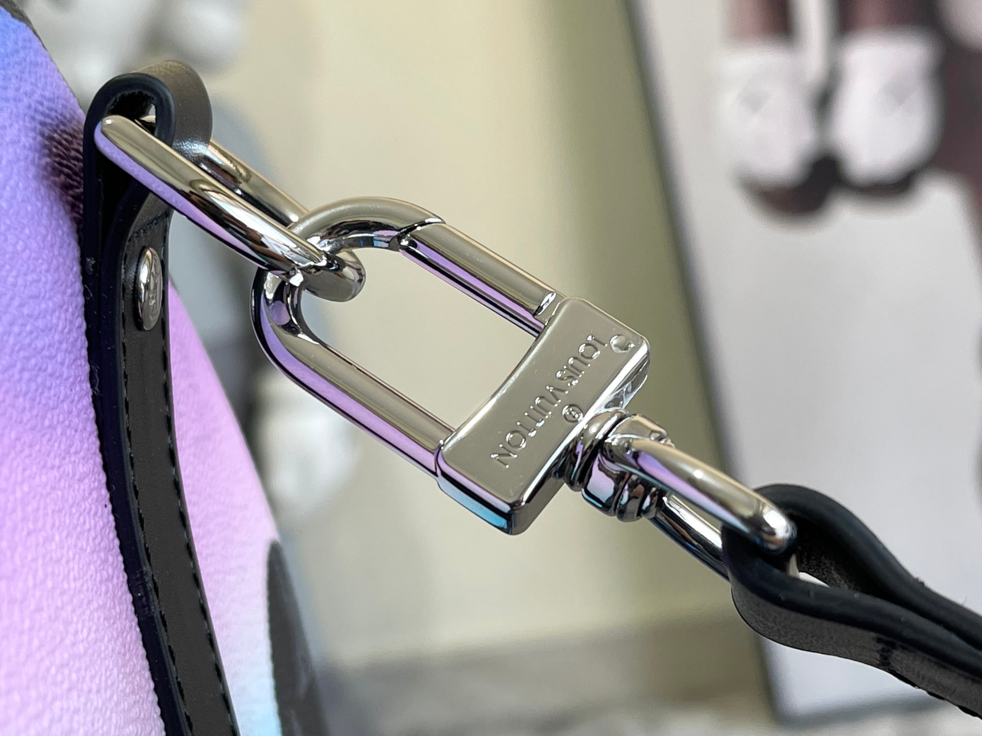 Louis Vuitton Keepall 45 Travel Bag - Image 6
