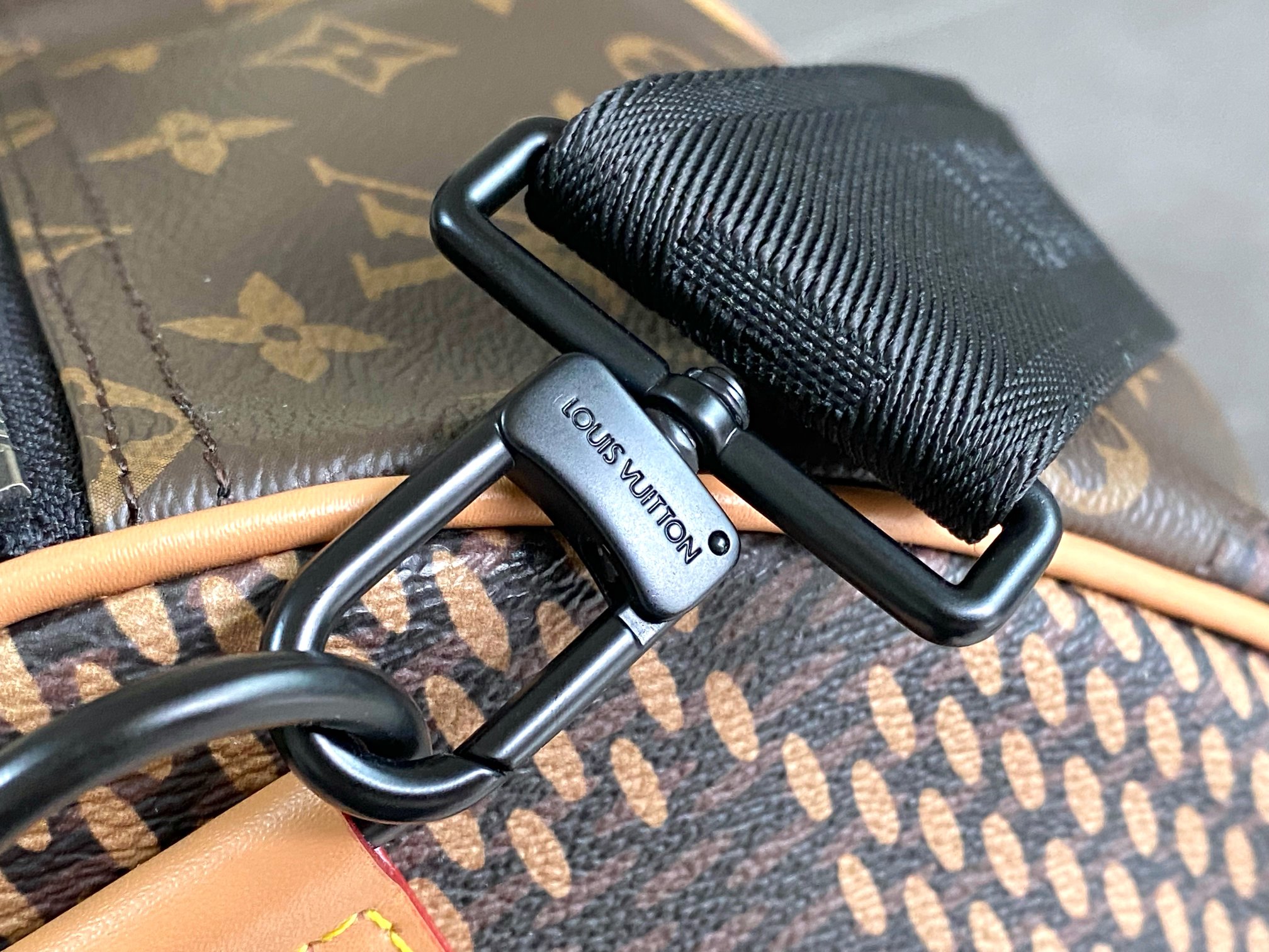 Louis Vuitton Keepall Bandouliere 50 Checkered Travel Bag - Image 6