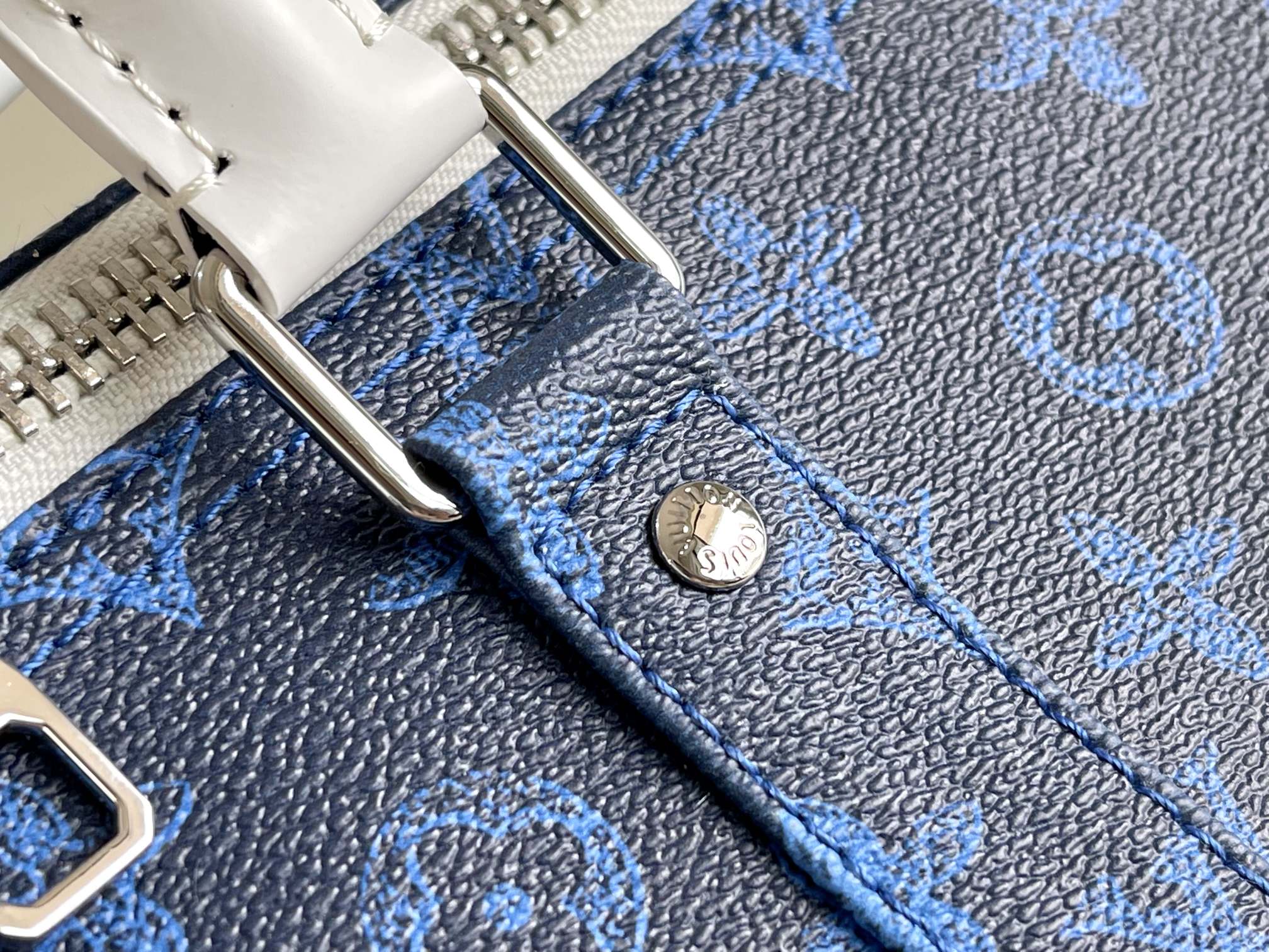 Louis Vuitton Keepall Bandouliere 55 Travel Bag - Image 6
