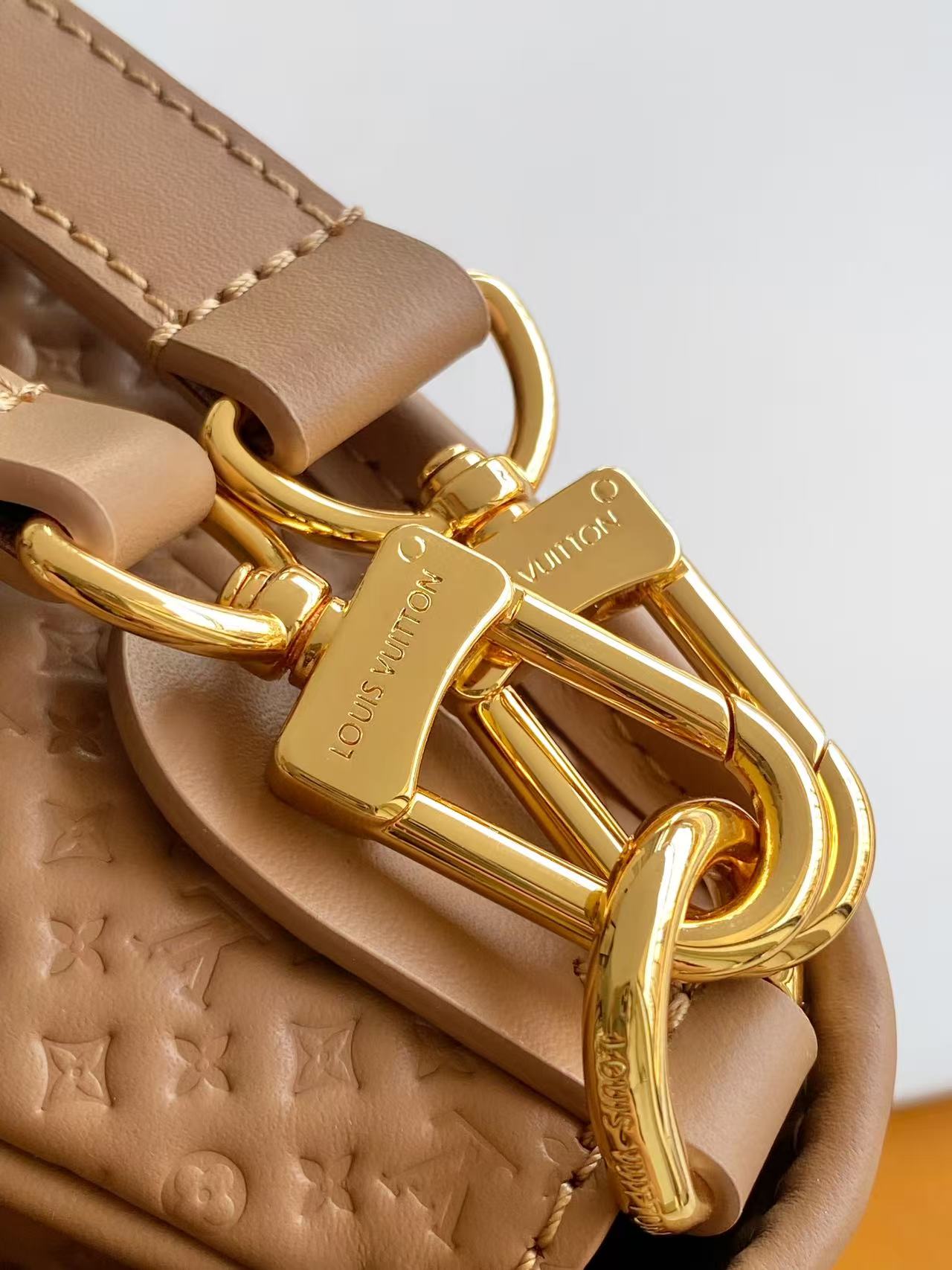 Louis Vuitton Diane Monogram Empreinte Shoulder Bag - Image 6