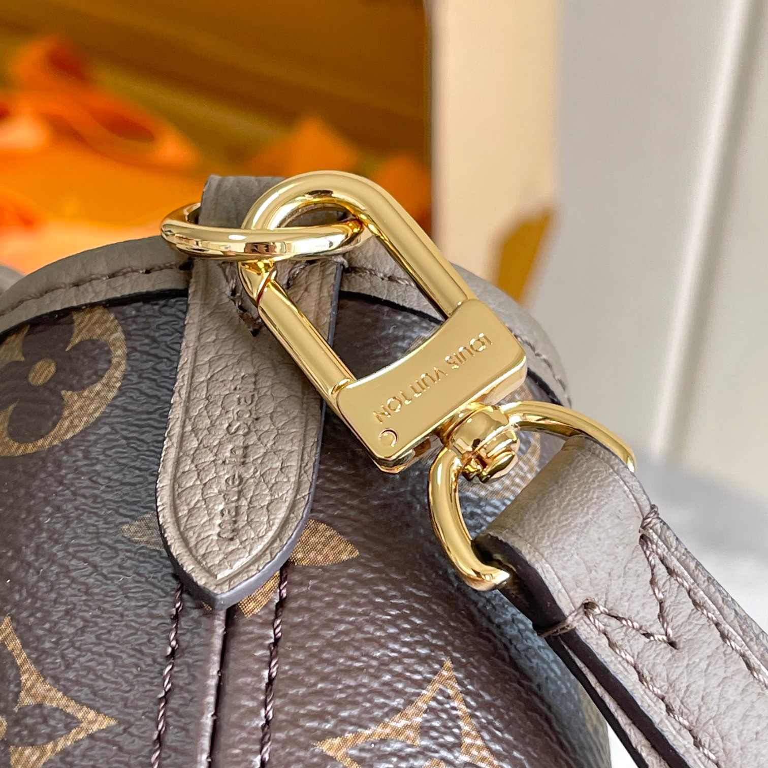 Neverfull BB Reversible Tote Bag in Damier Azur Canvas - Image 6