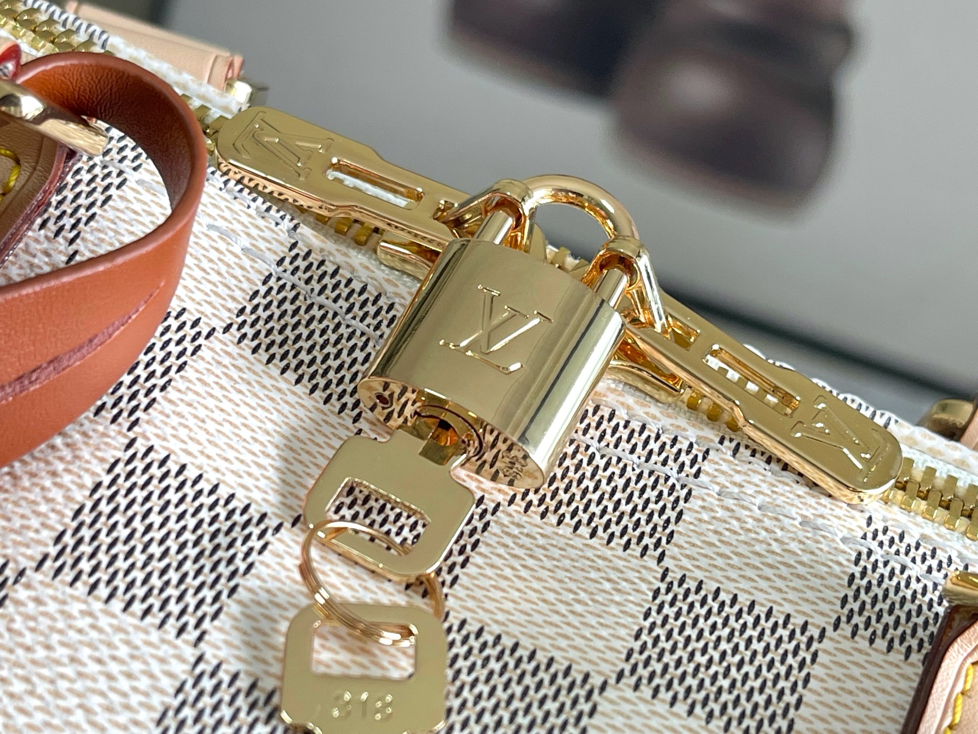 Louis Vuitton Keepall Bandoulière 45 Travel Bag - Image 6