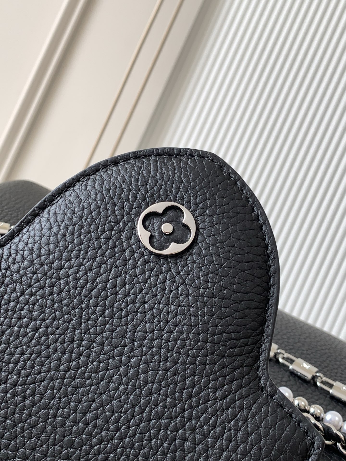 Louis Vuitton Capucines Mini Handbag in Black Taurillon Leather - Image 6
