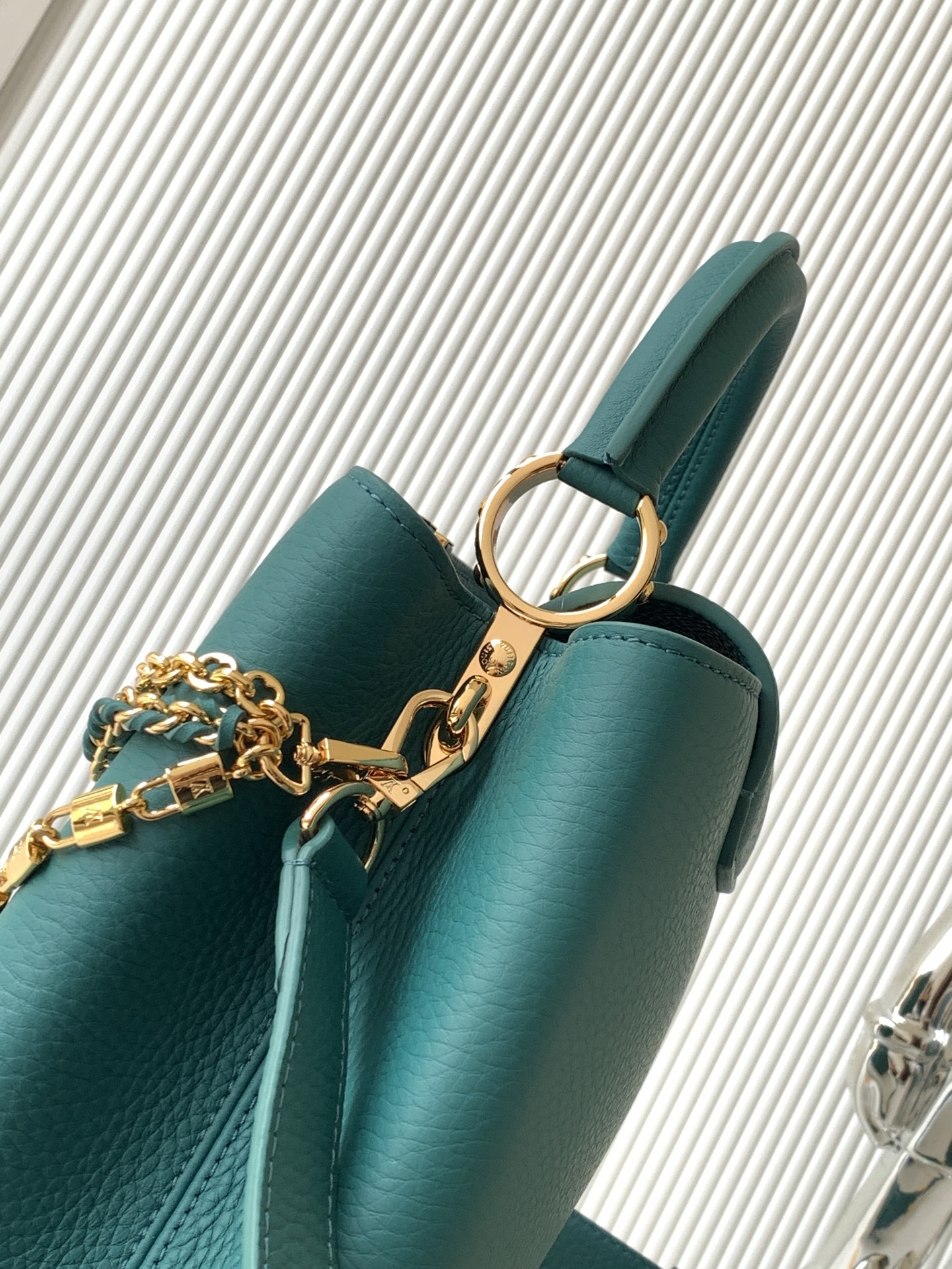 Louis Vuitton Capucines BB Handbag - Image 6