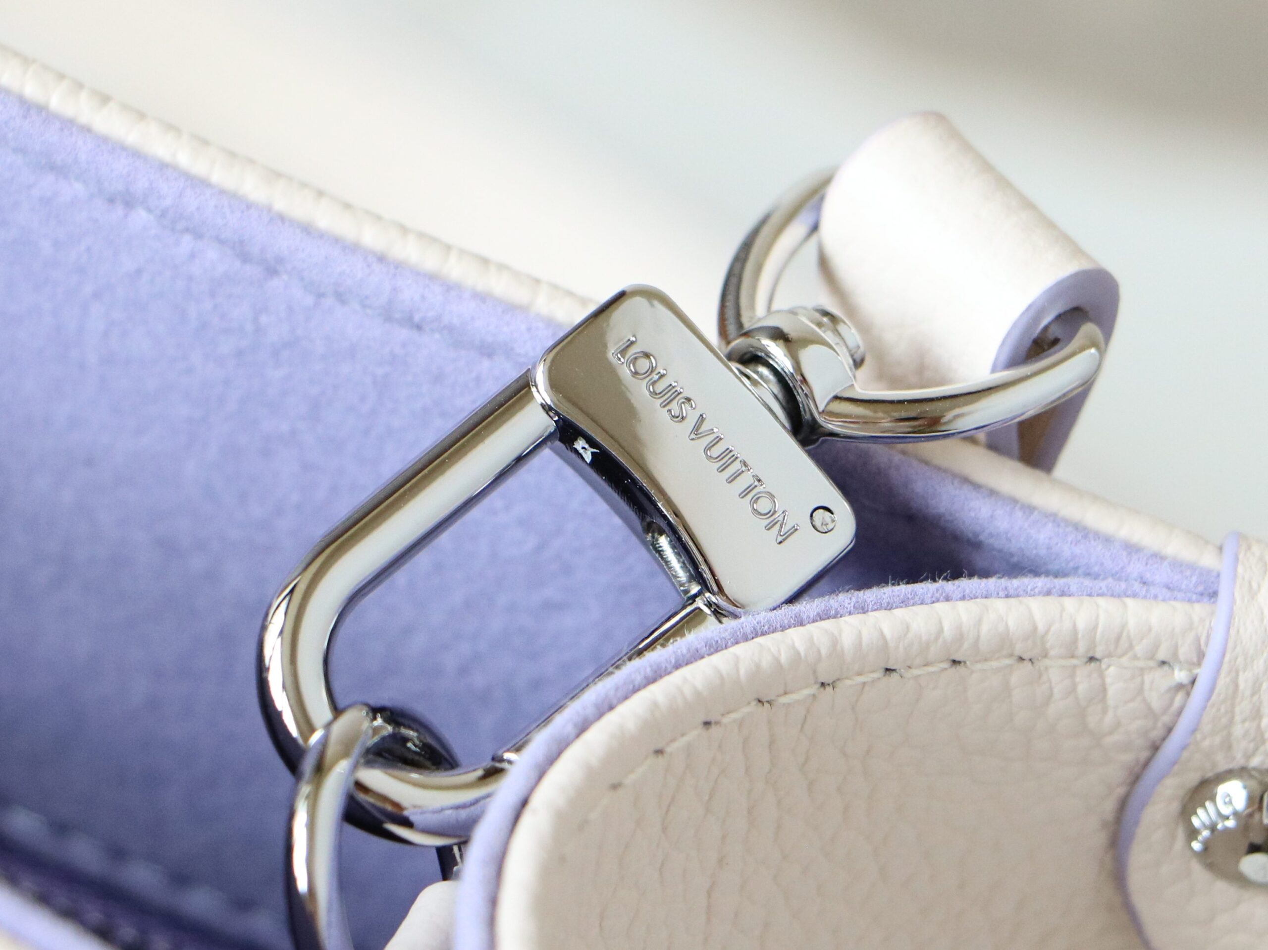 Louis Vuitton OnTheGo Small Handbag - Image 6