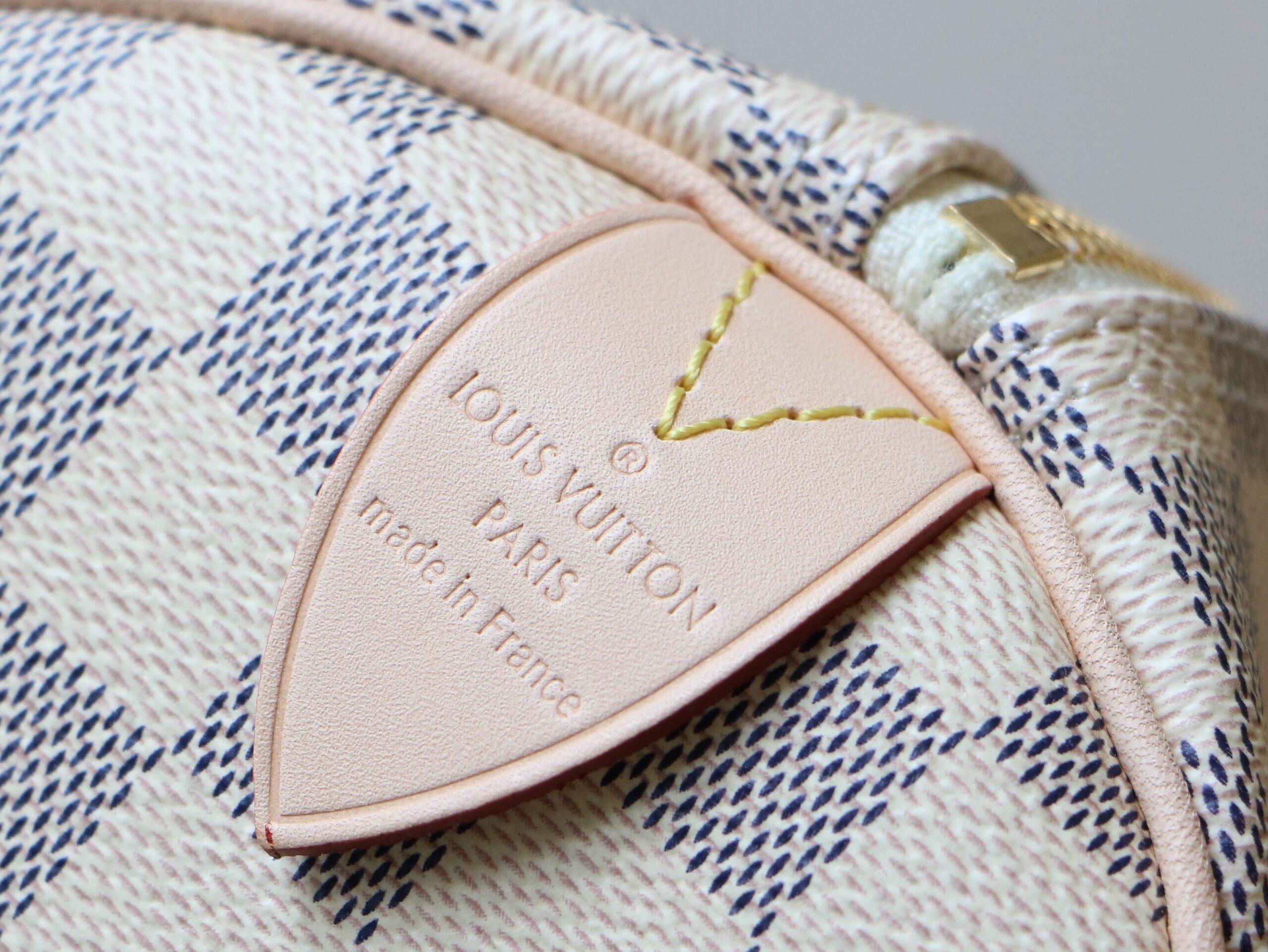 Louis Vuitton Speedy Handbag in Damier Canvas - Image 6