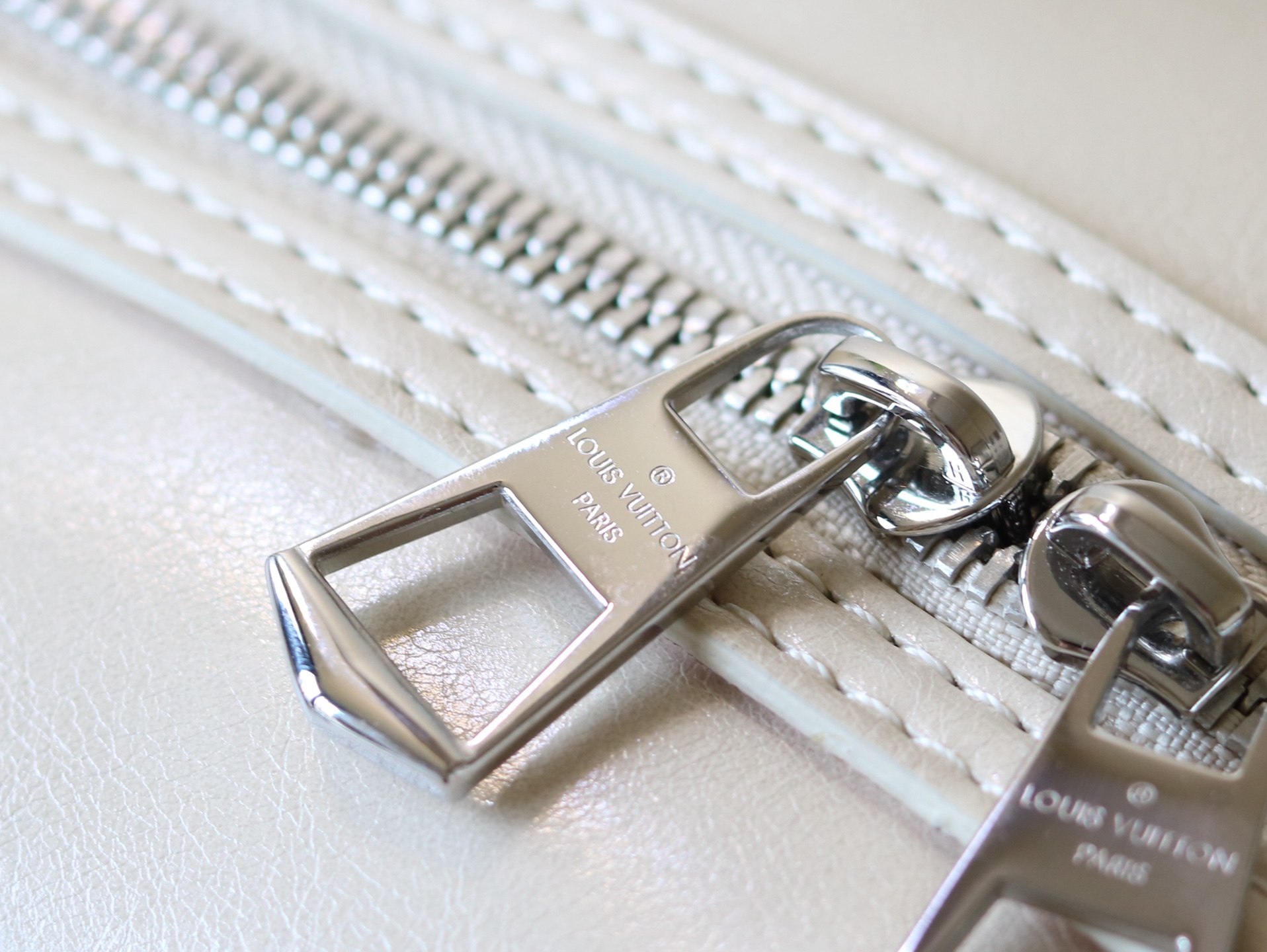 Speedy Cargo Handbag in Lambskin – LV Vibe - Image 6