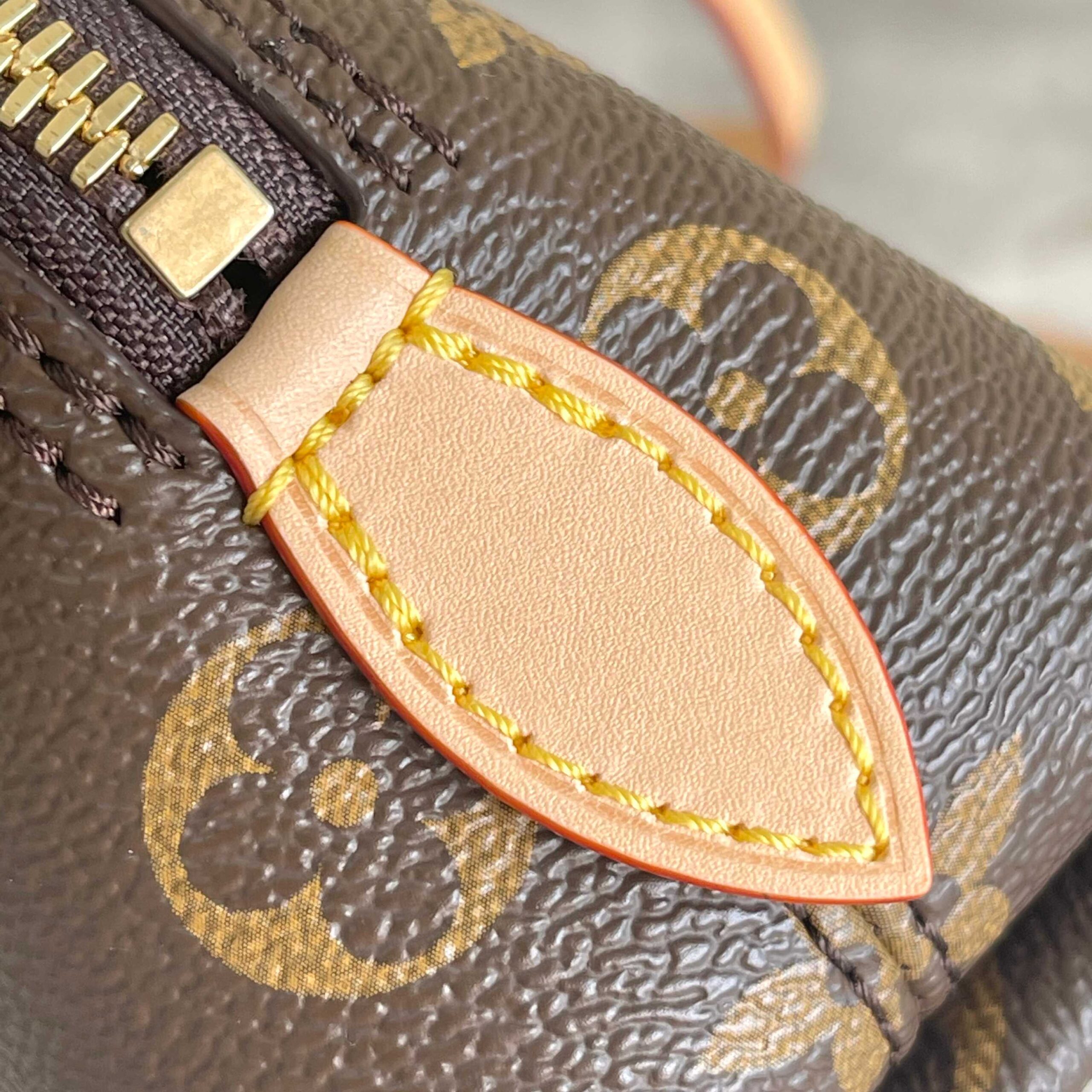 Louis Vuitton Squire East West Shoulder Bag - Image 6