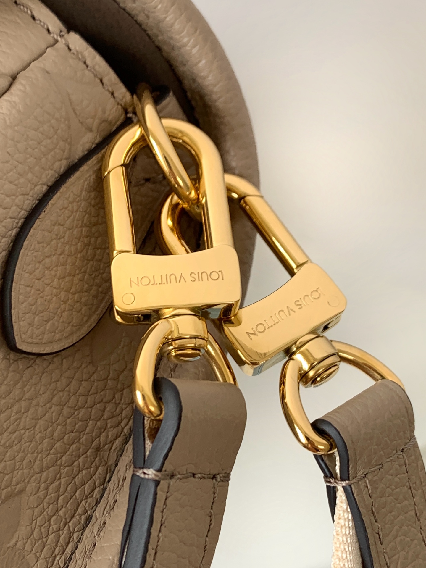 Louis Vuitton Diane Shoulder Bag M46583 in Monogram Empreinte Leather - Image 6