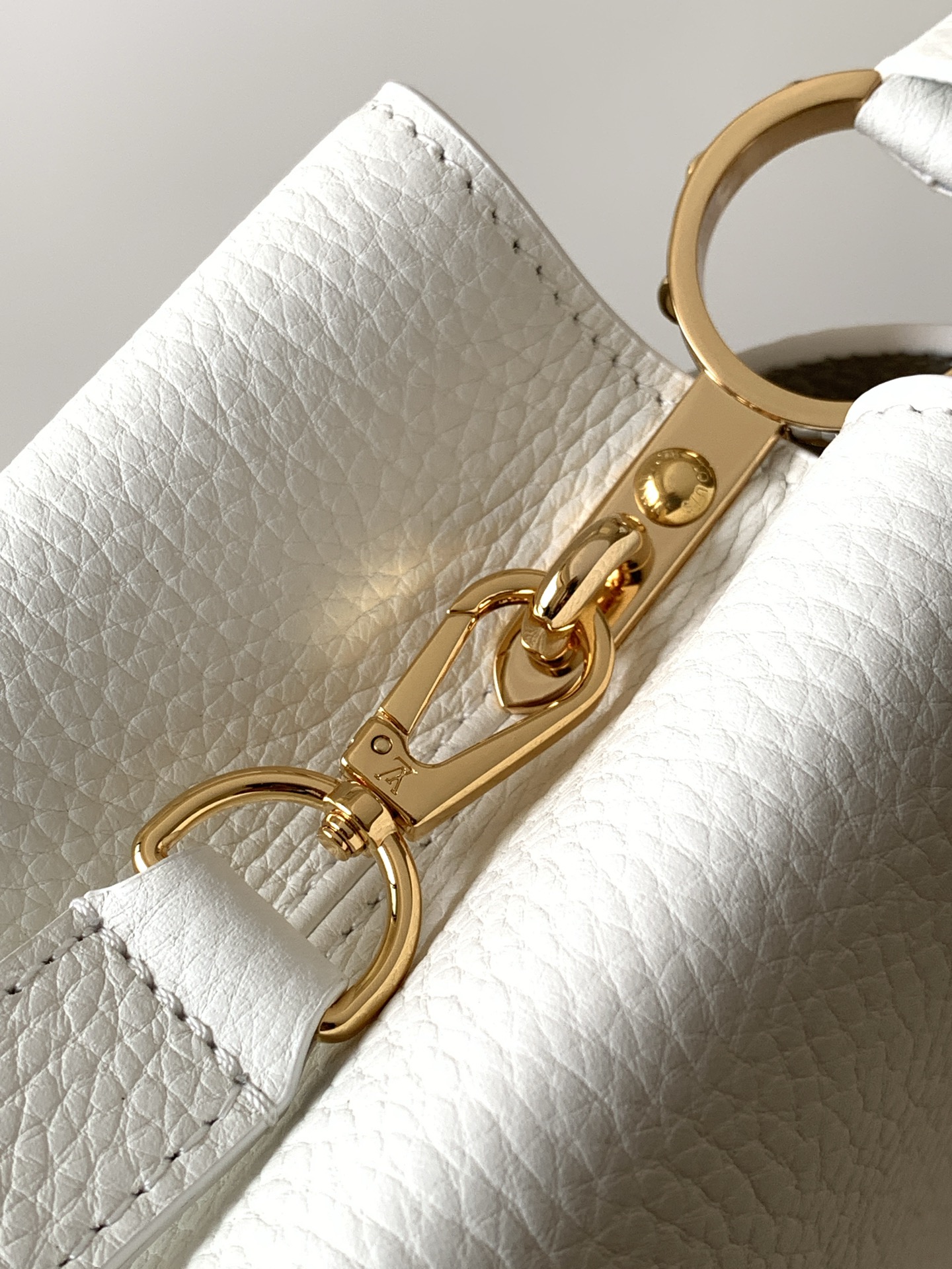 Louis Vuitton Capucines BB Handbag - Image 6