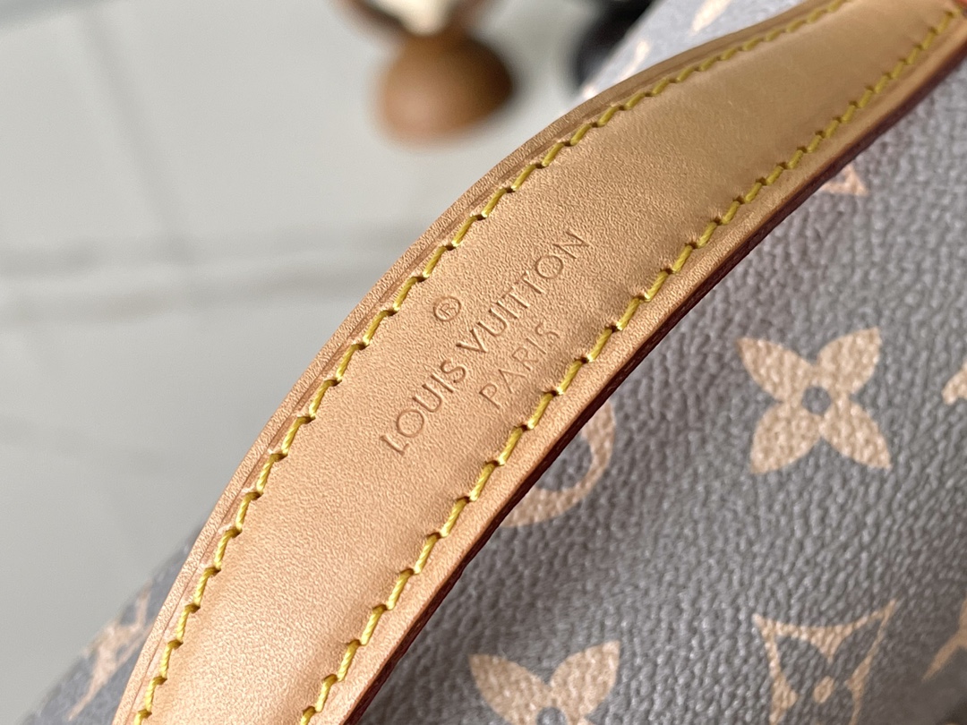 Louis Vuitton Pochette Métis East West M12429 Shoulder Bag - Image 6