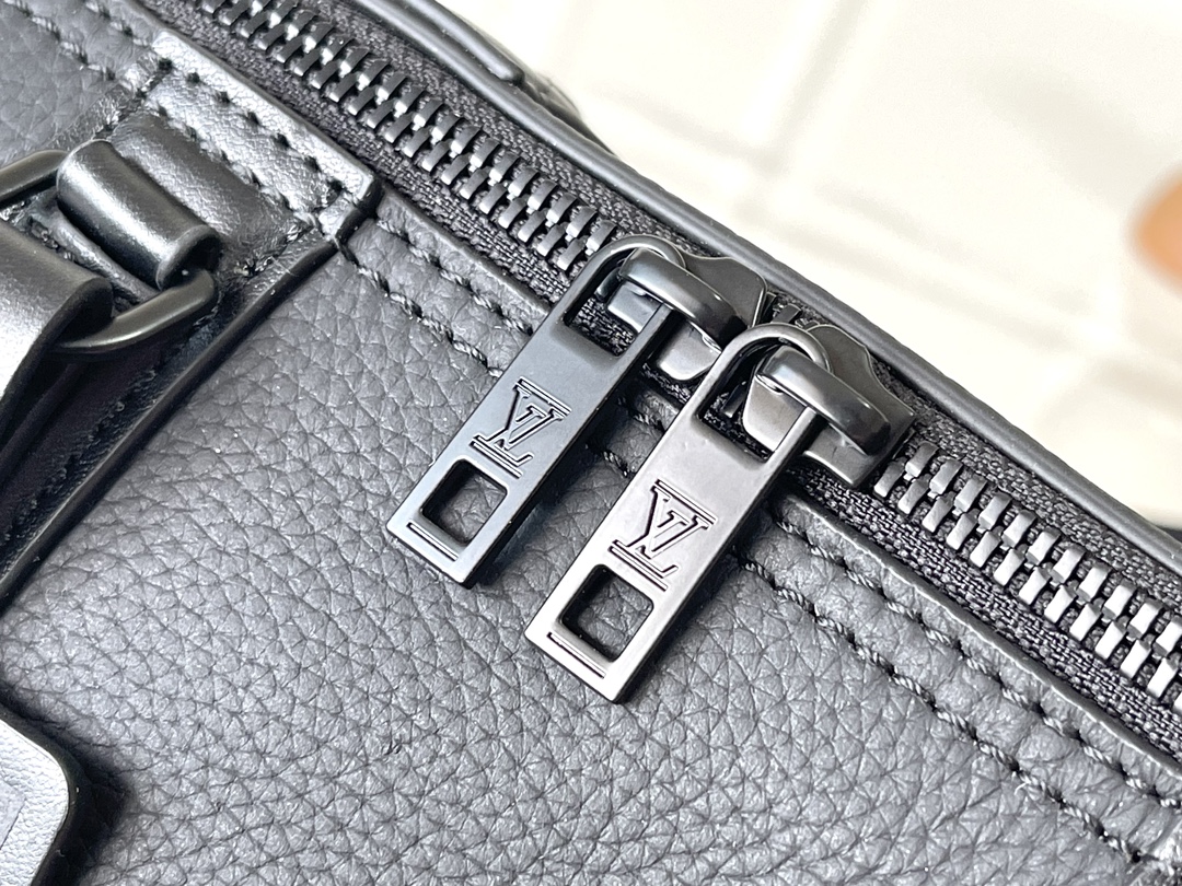 Louis Vuitton M59255 City Keepall Travel Bag - Image 6