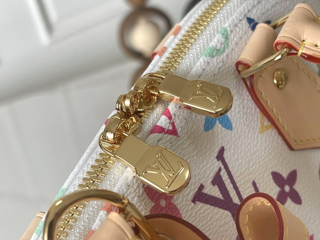Louis Vuitton Alma BB M13078 Handbag in White - Image 6