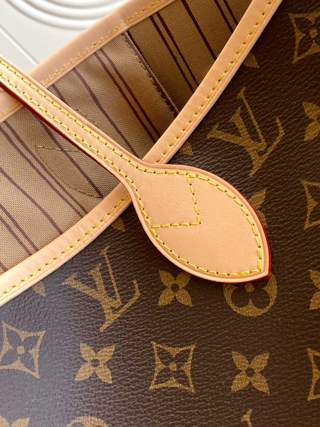 Neverfull MM Monogram Tote Bag - Image 6