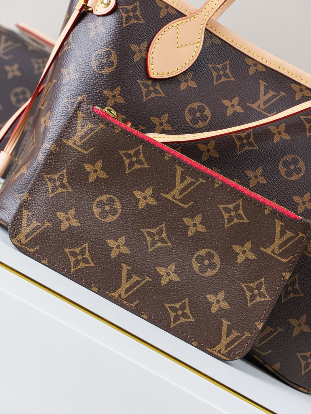 Louis Vuitton Neverfull Small Tote Bag - Image 6