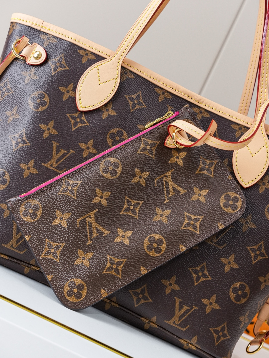 Louis Vuitton Neverfull Small Monogram Tote Bag M41000 - Image 6