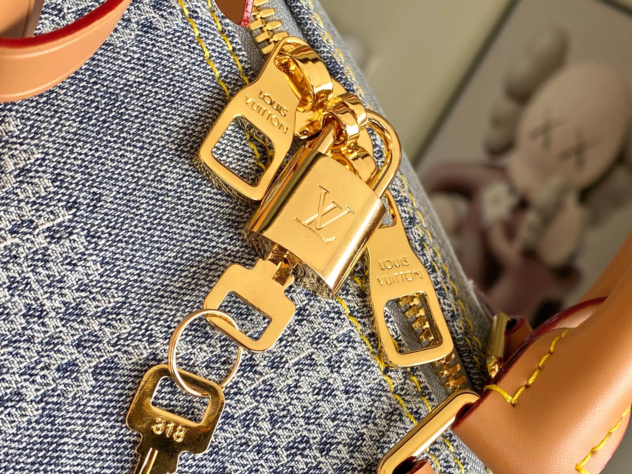 Louis Vuitton Keepall Bandoulière 50 Travel Bag - Image 6