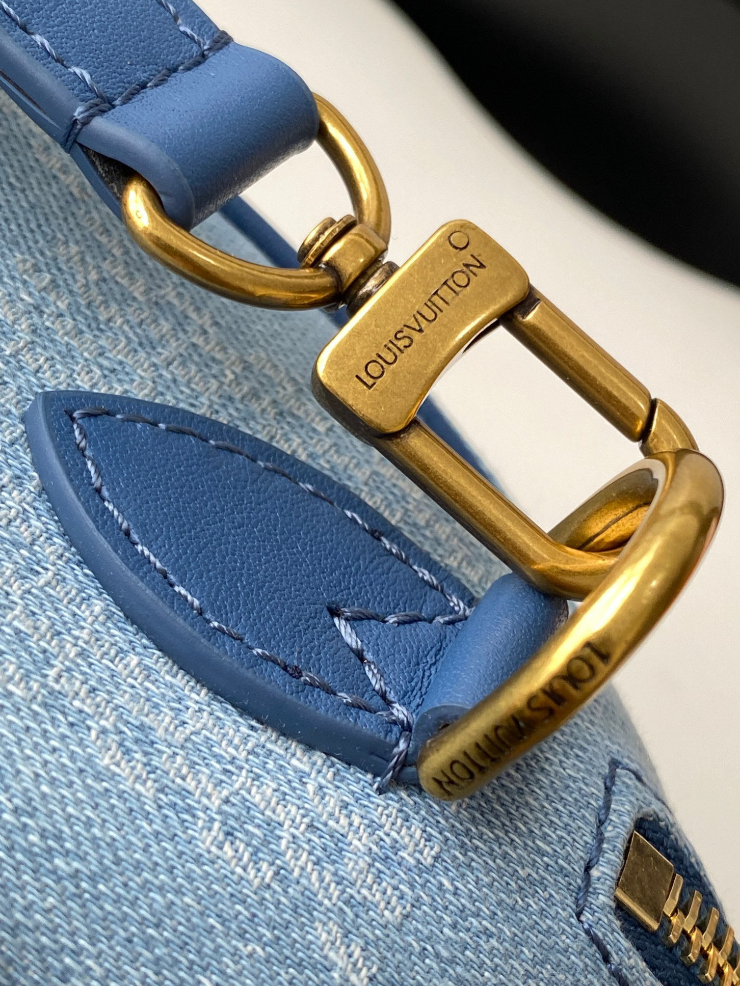 Louis Vuitton Speedy 18 Bandoulière Handbag in Damier Denim - Image 6
