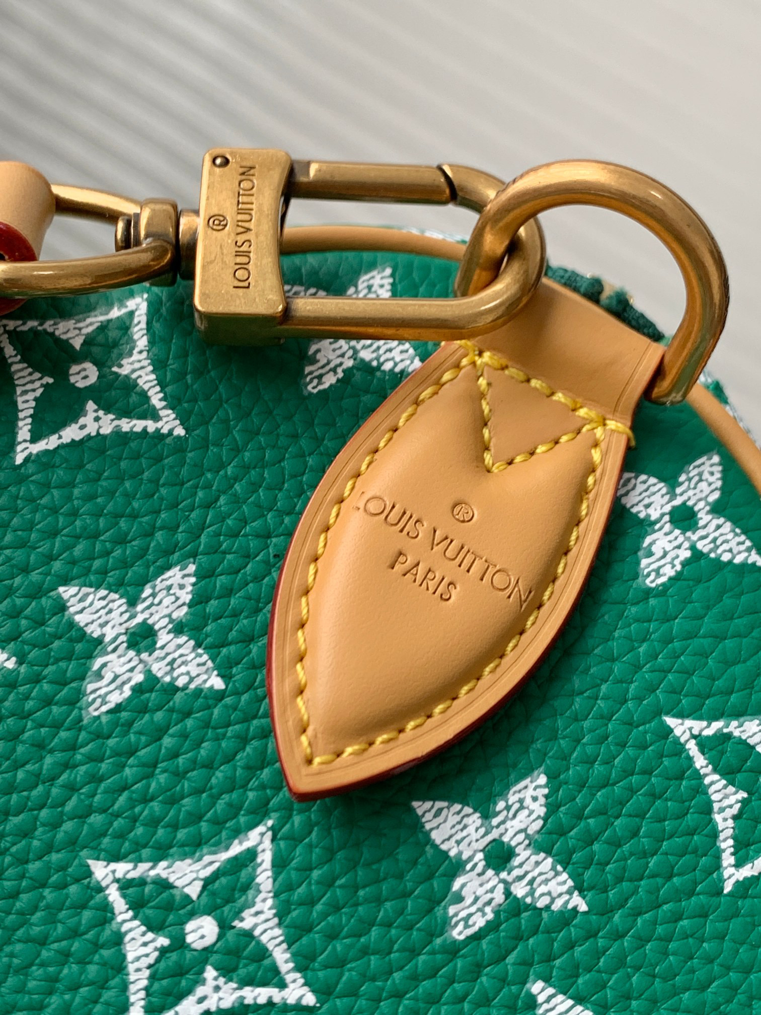 Speedy P9 Bandoulière 30 Green Leather Handbag - Image 6