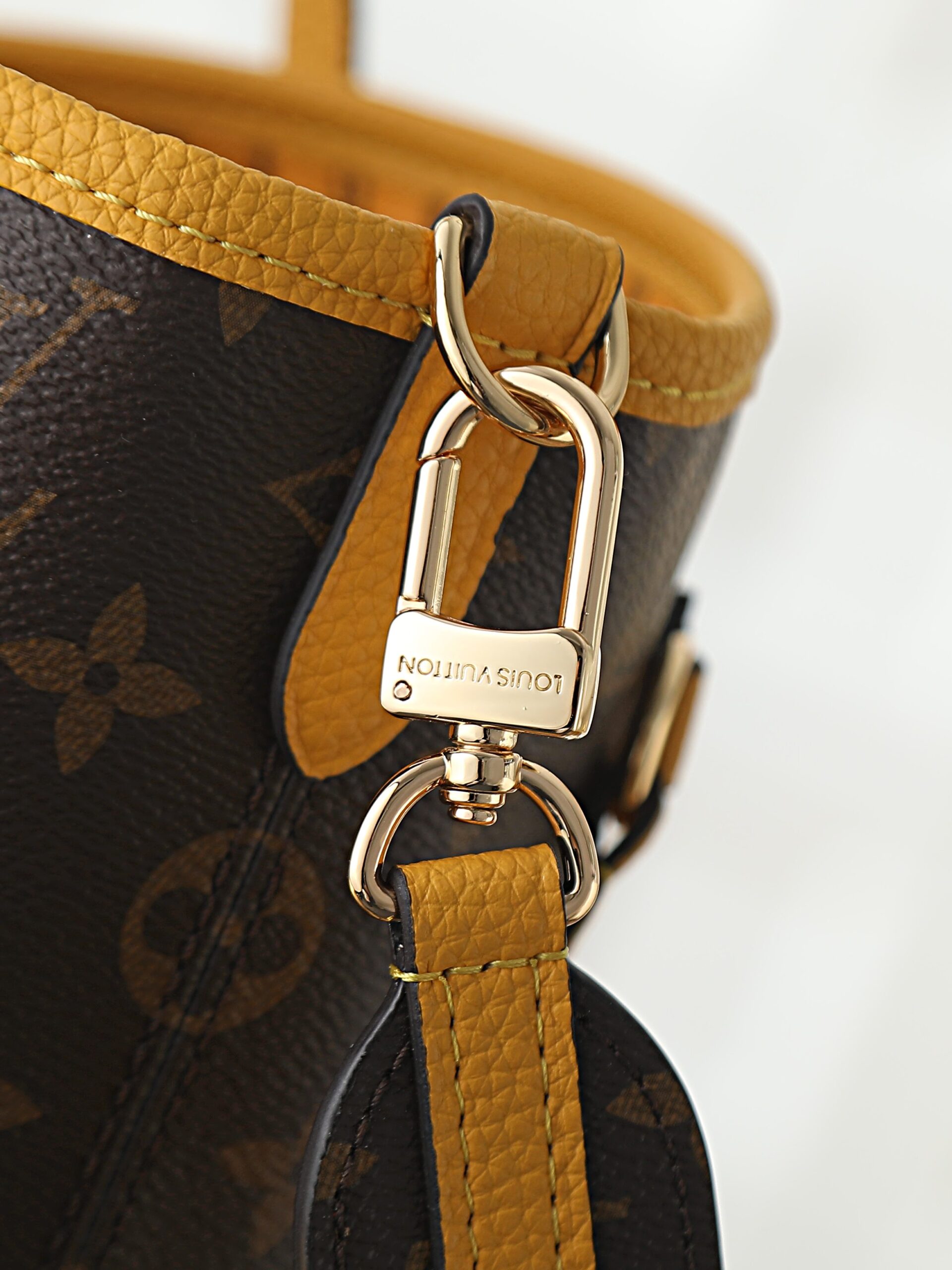 Louis Vuitton Neverfull Bandoulière Inside Out MM Tote Bag in Yellow Monogram - Image 6