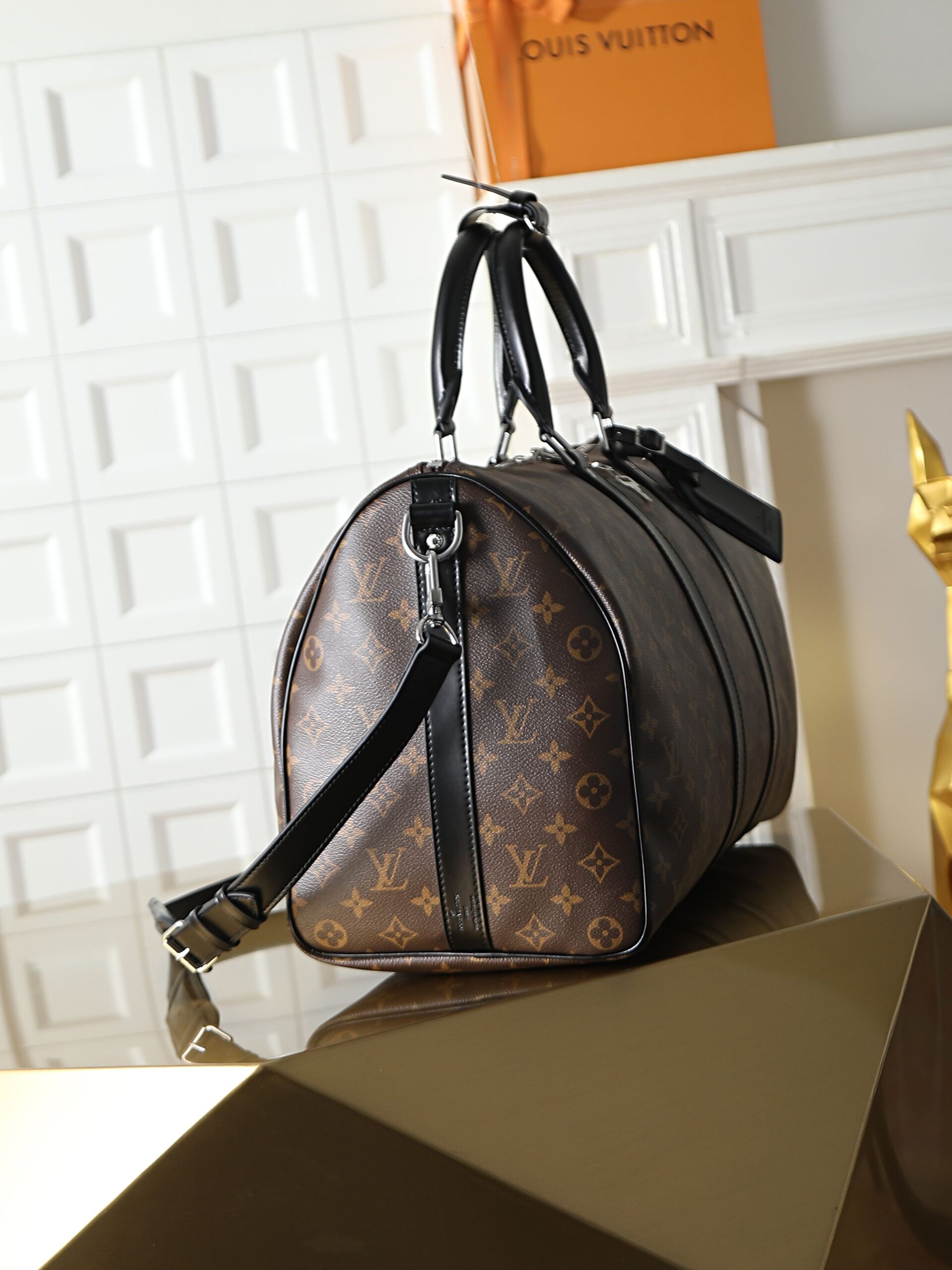 Louis Vuitton Keepall 45 Monogram Canvas Travel Bag - Image 6