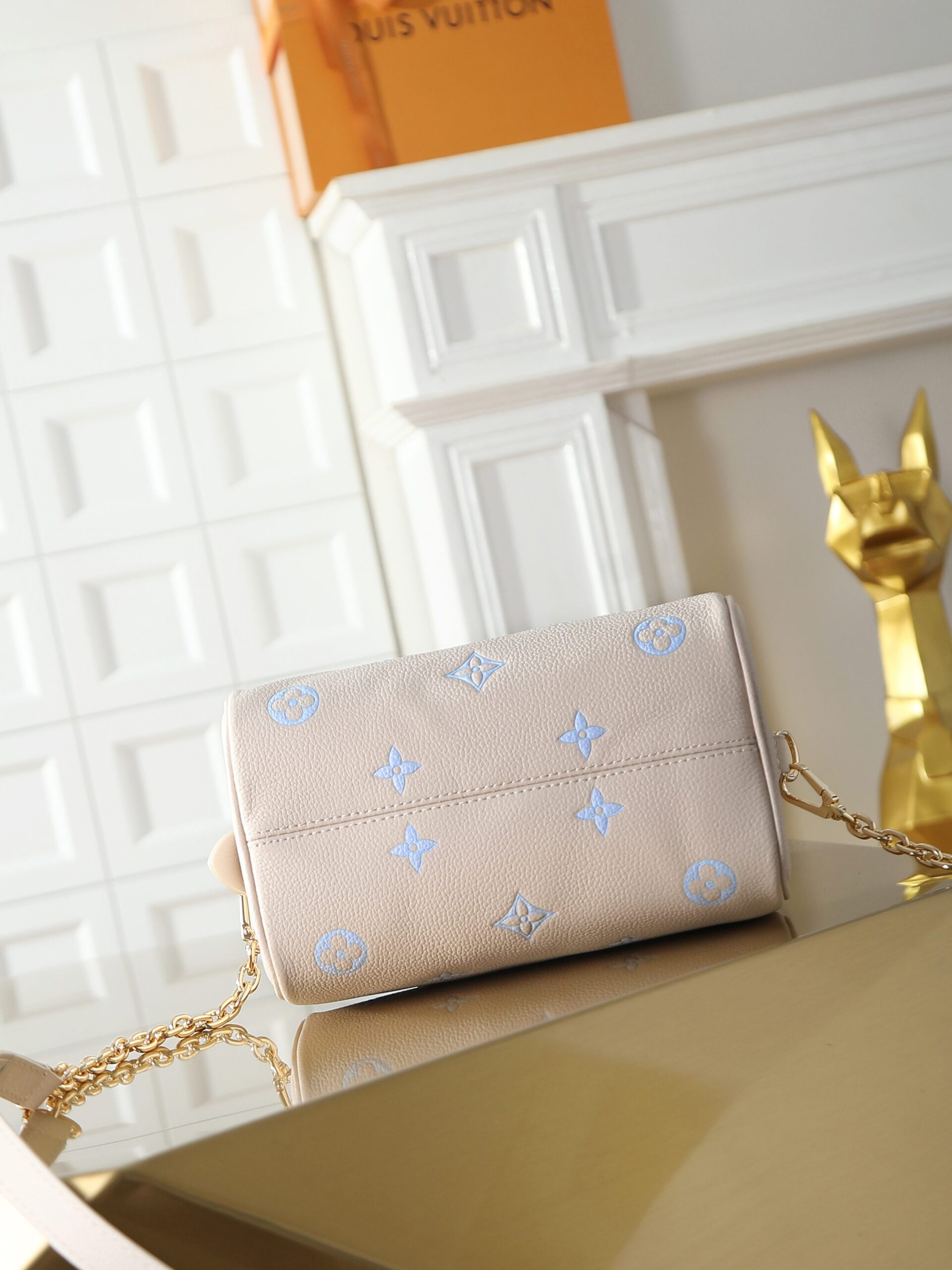 Louis Vuitton Speedy Bandoulière 20 Handbag - Milky White and Blue - Image 6