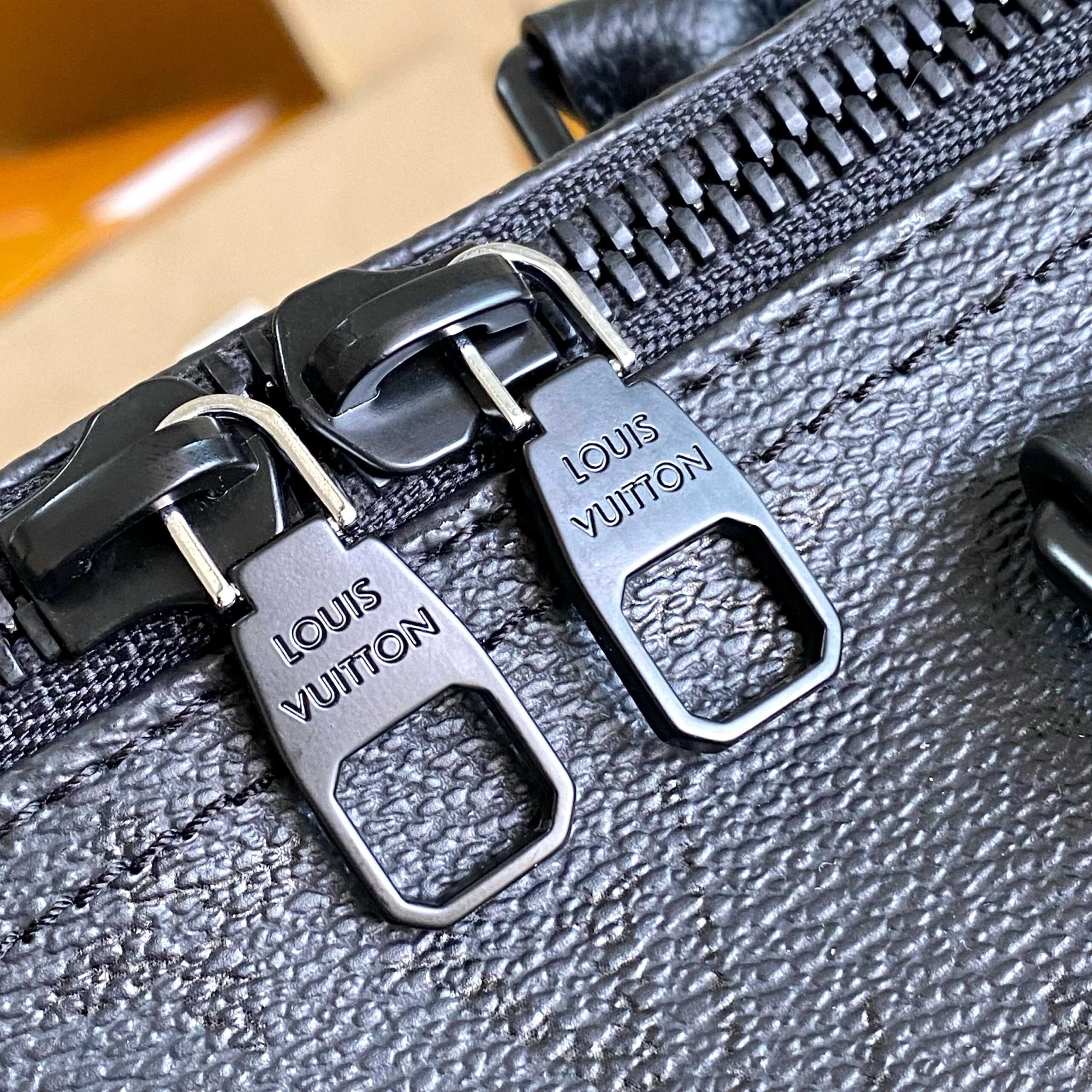 Louis Vuitton Keepall Bandoulière 35 Travel Bag - Image 6