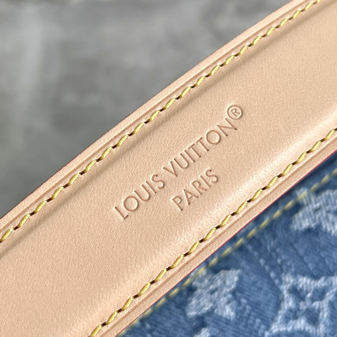 Louis Vuitton Side Trunk Medium Crossbody Bag in Denim Rendez-Vous - Image 6