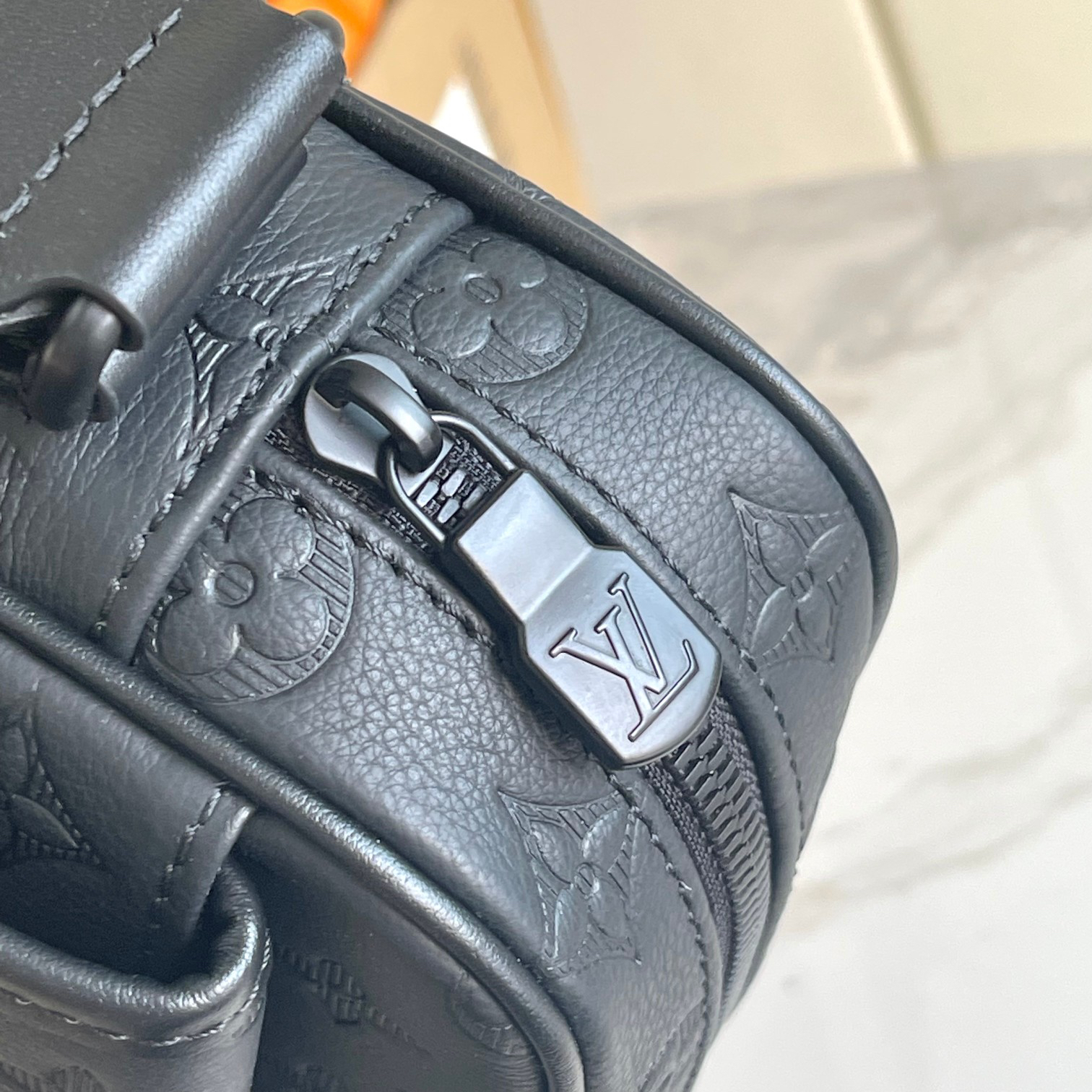 Louis Vuitton Getaway Messenger Bag M12516 - Image 6