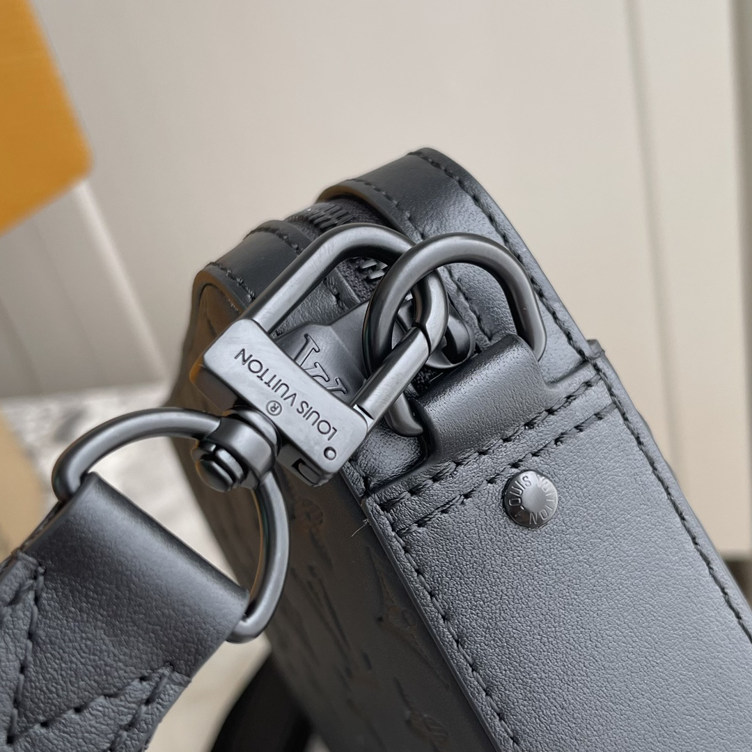 Louis Vuitton Duo Messenger Bag M69827 - Image 6