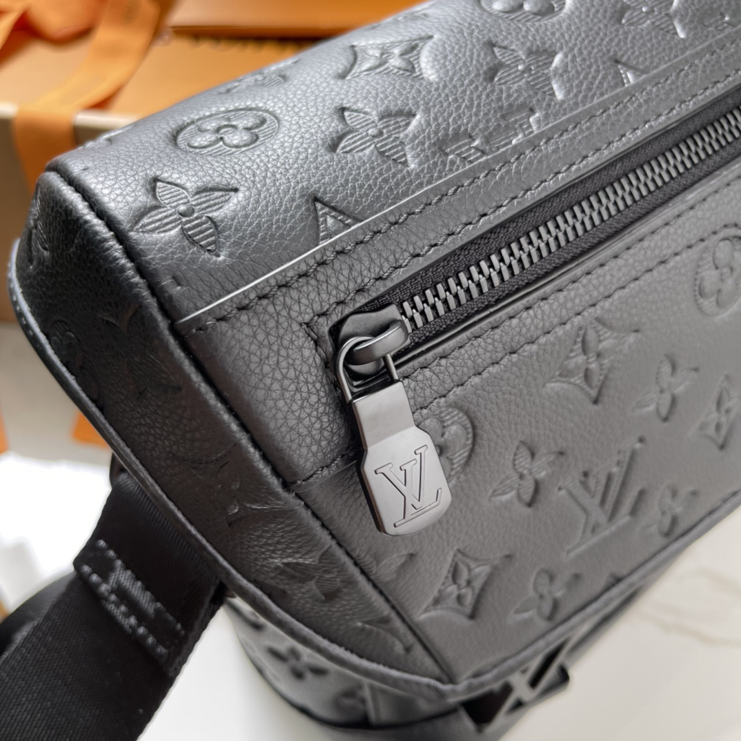 Louis Vuitton Voyager Small Messenger Bag - Image 6