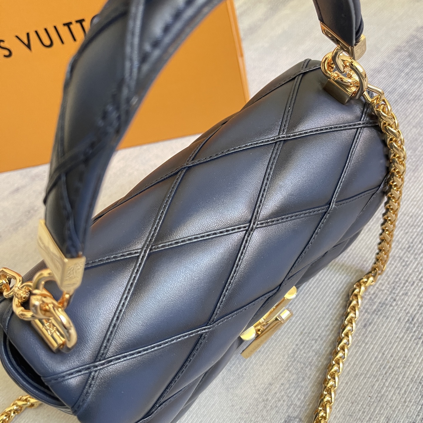 GO-14 Medium Handbag - - Image 6
