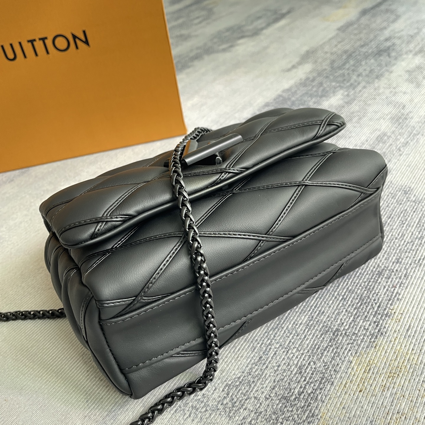 GO-14 Medium Lambskin Handbag - Image 6